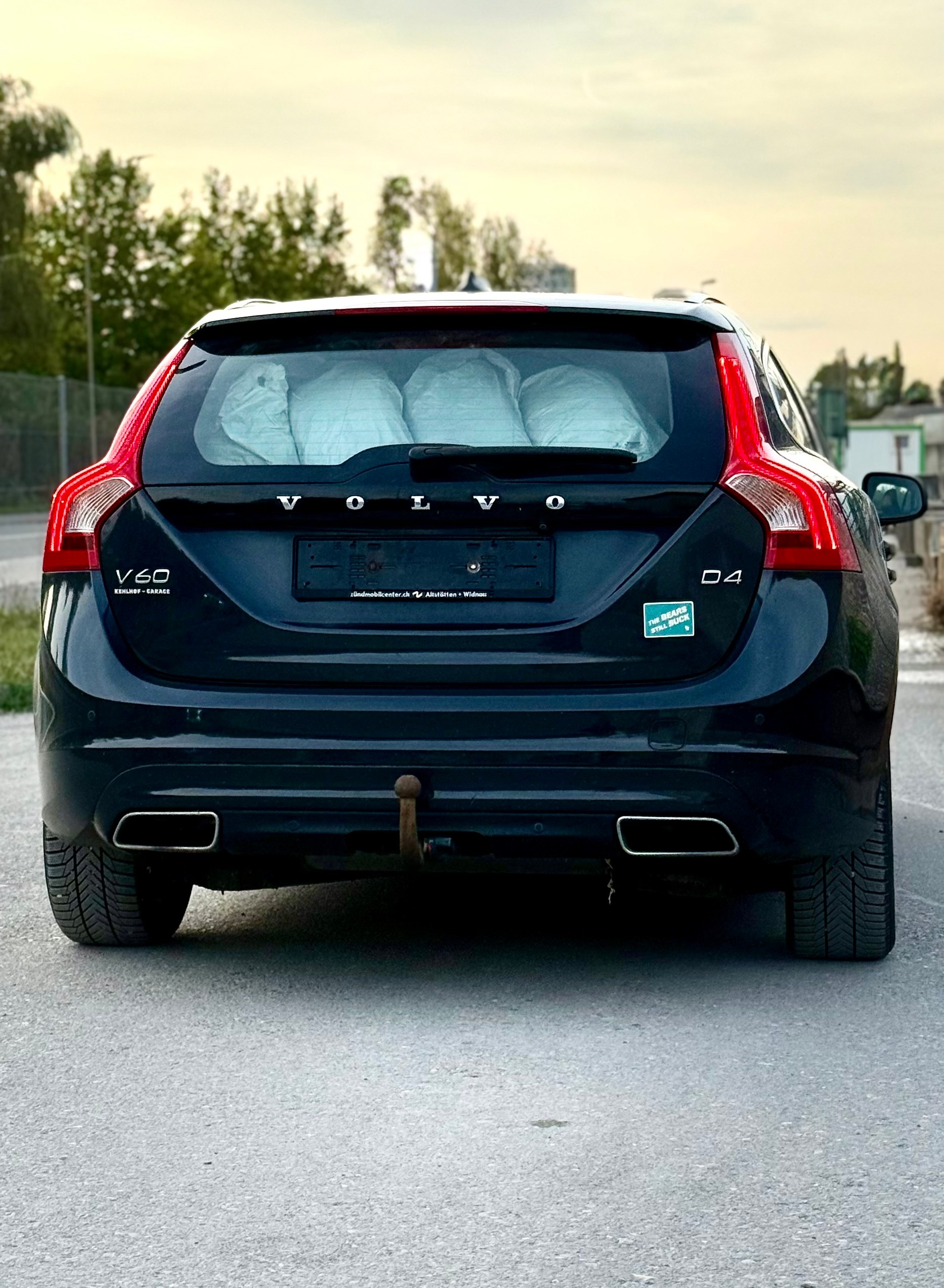 VOLVO V60 D4 Summum Geartronic-image-4