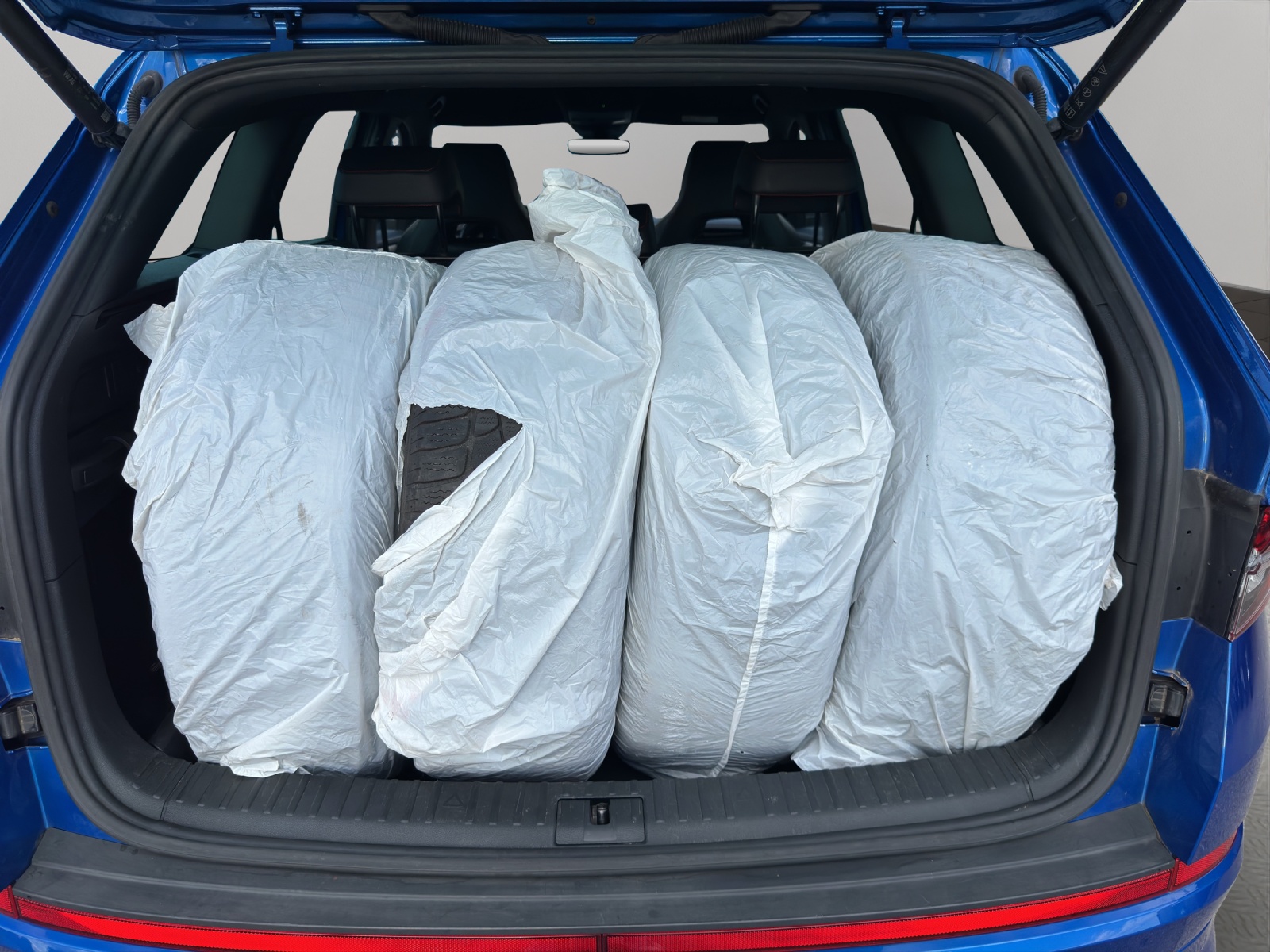 SKODA Kodiaq 2.0 TSI 4x4 RS-image-17
