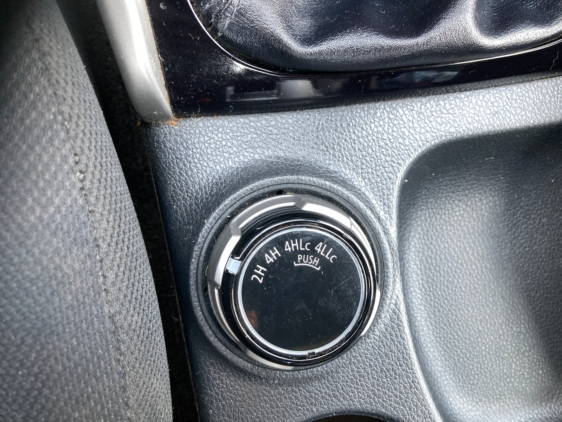 FIAT Fullback LX 2.4 MJ DC Swiss 4WD-image-13