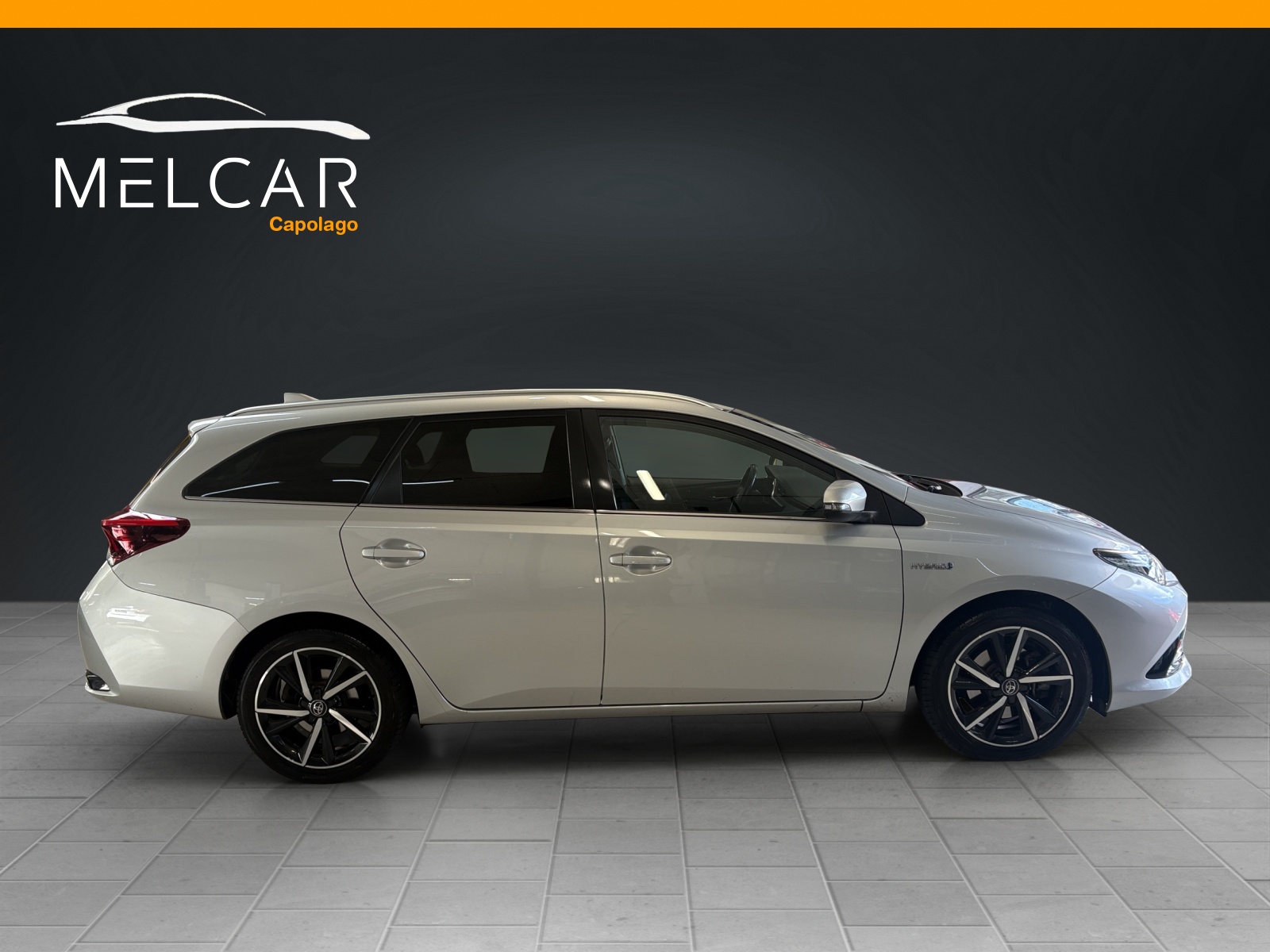 TOYOTA Auris Touring Sports 1.8 HSD Trend e-CVT-image-6