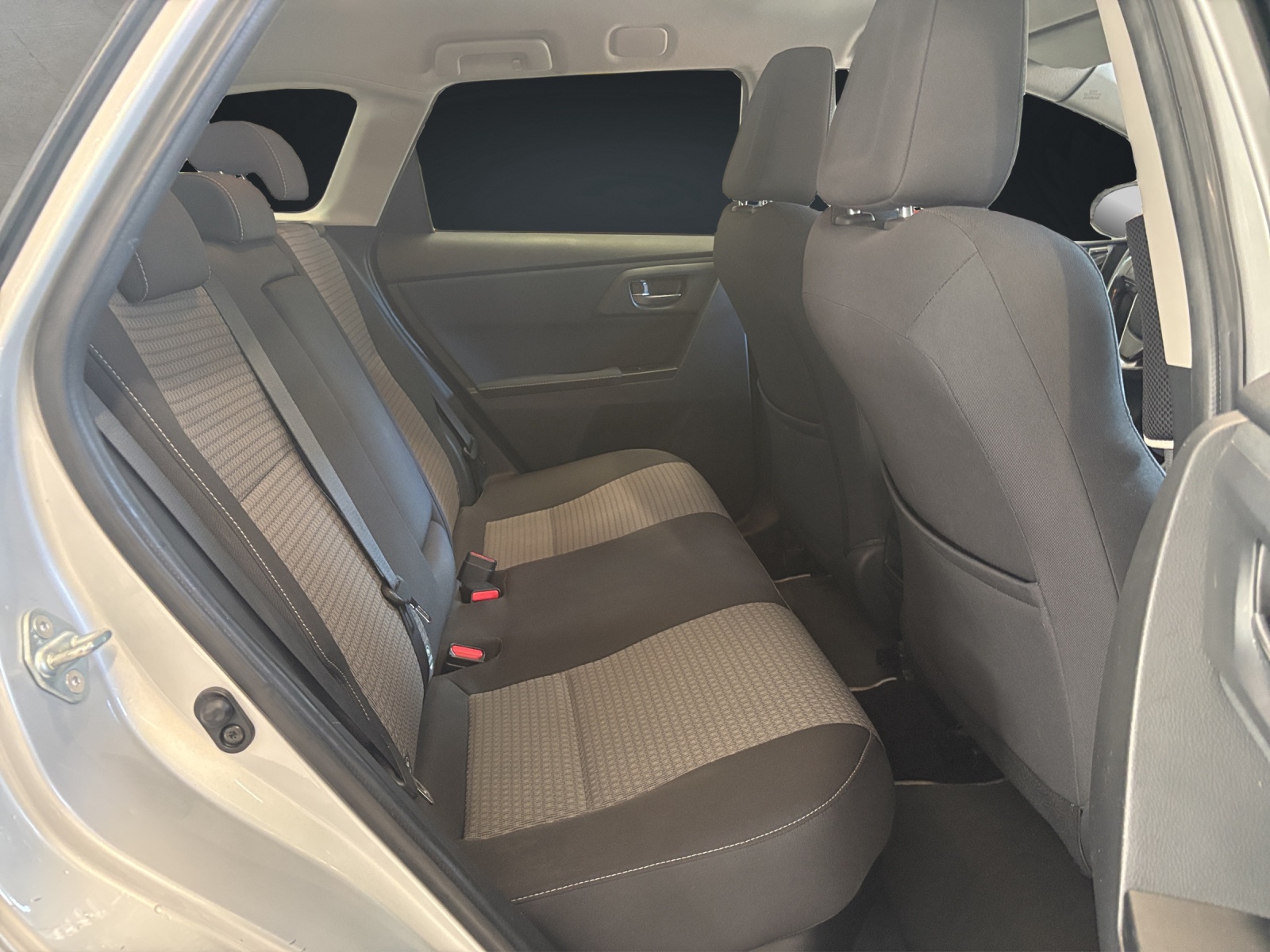 TOYOTA Auris Touring Sports 1.8 HSD Trend e-CVT-image-13