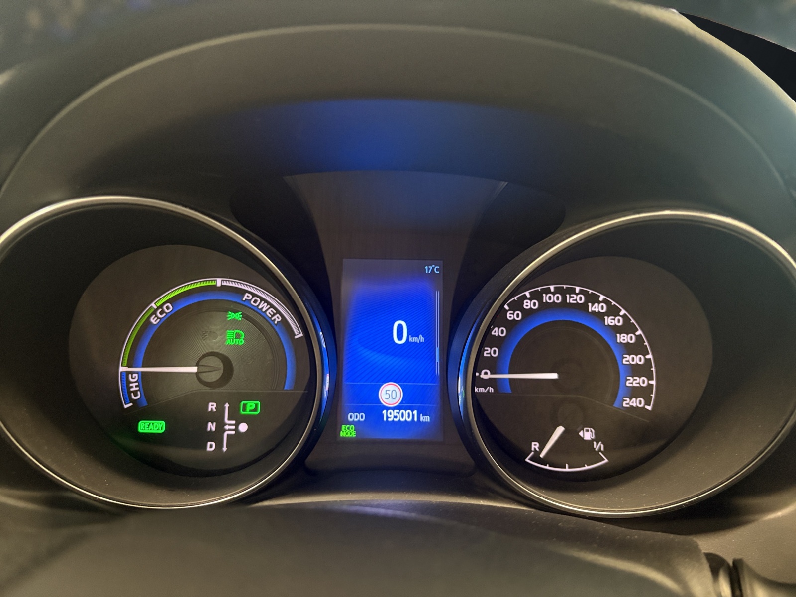 TOYOTA Auris Touring Sports 1.8 HSD Trend e-CVT-image-15