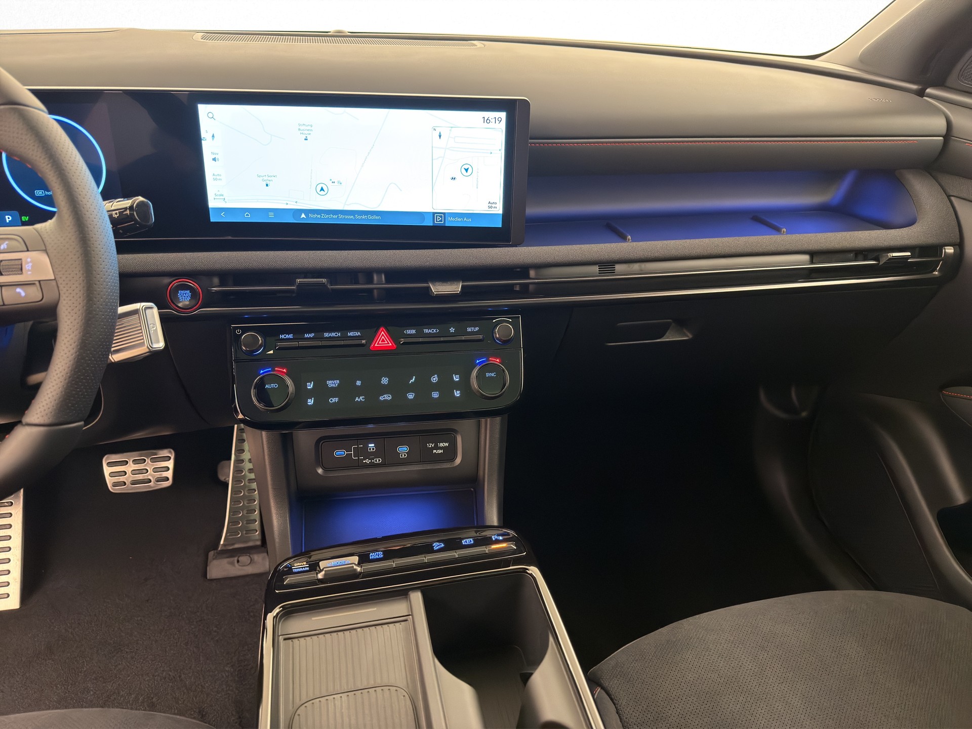 HYUNDAI Tucson 1.6 T-GDi HEV N-Line 4WD-image-9
