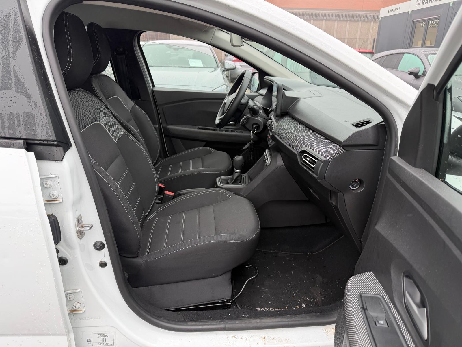 DACIA Sandero 1.0 TCe Expression-image-8