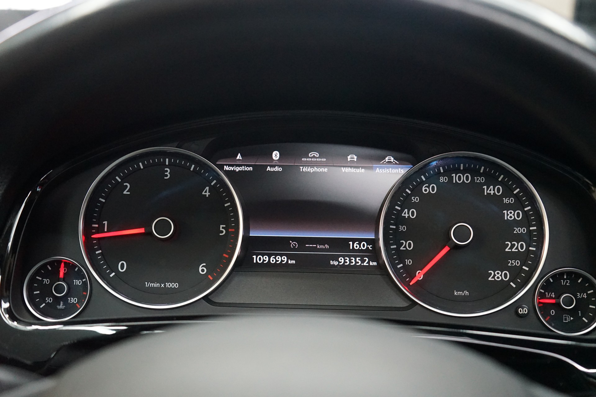 VW Touareg 3.0 TDI BlueMotion Technology Tiptronic-image-11