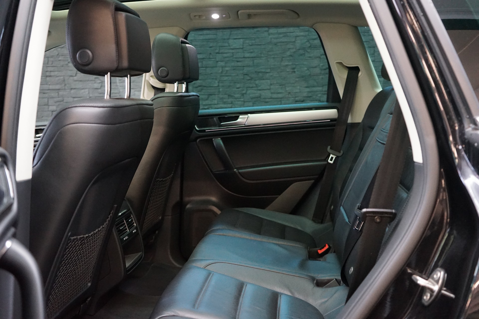 VW Touareg 3.0 TDI BlueMotion Technology Tiptronic-image-23