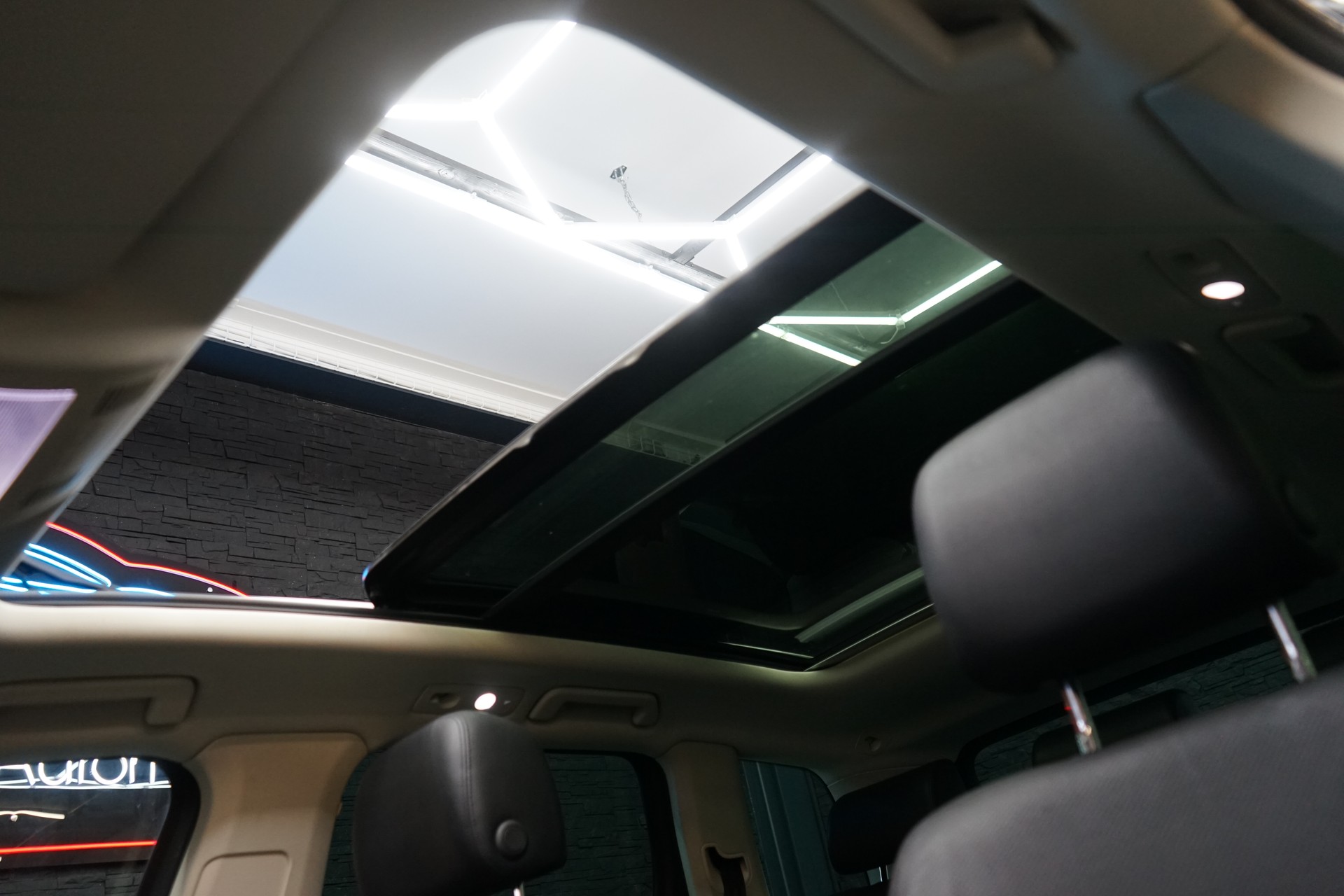 VW Touareg 3.0 TDI BlueMotion Technology Tiptronic-image-22