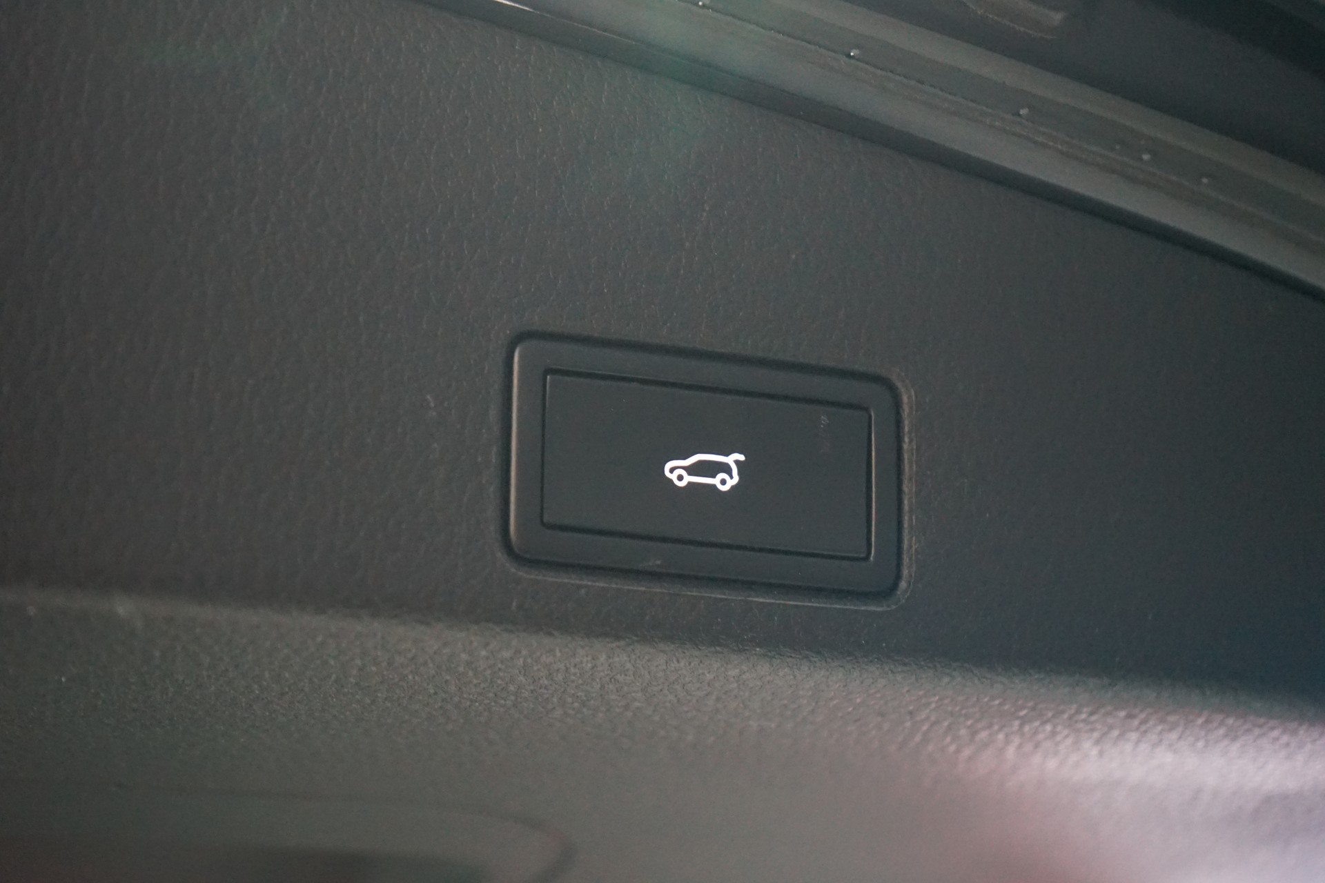 VW Touareg 3.0 TDI BlueMotion Technology Tiptronic-image-26