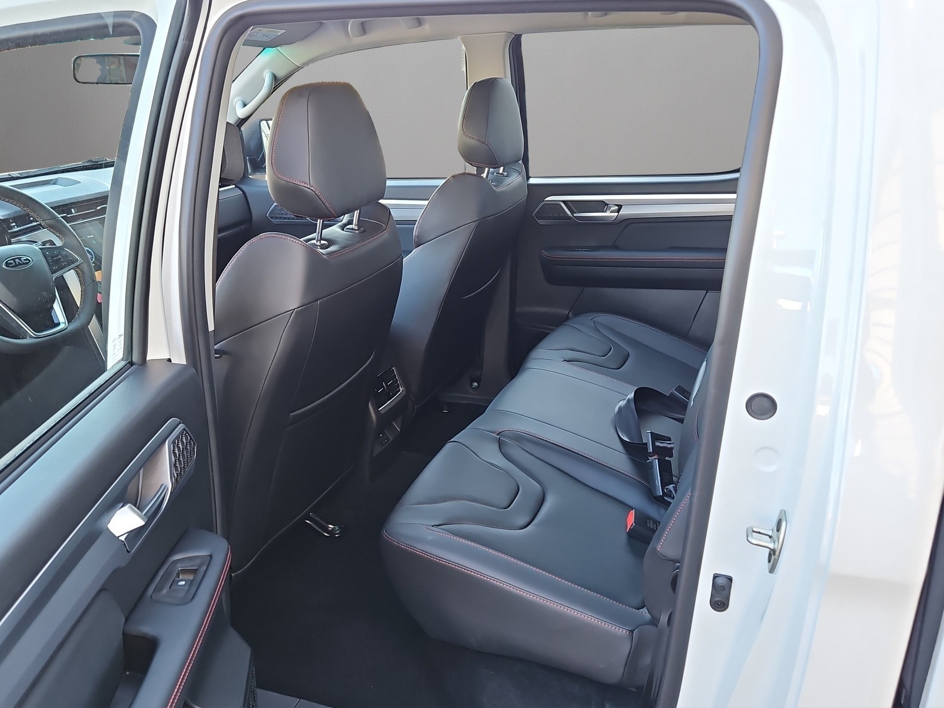 JAC T8 Pro-image-5