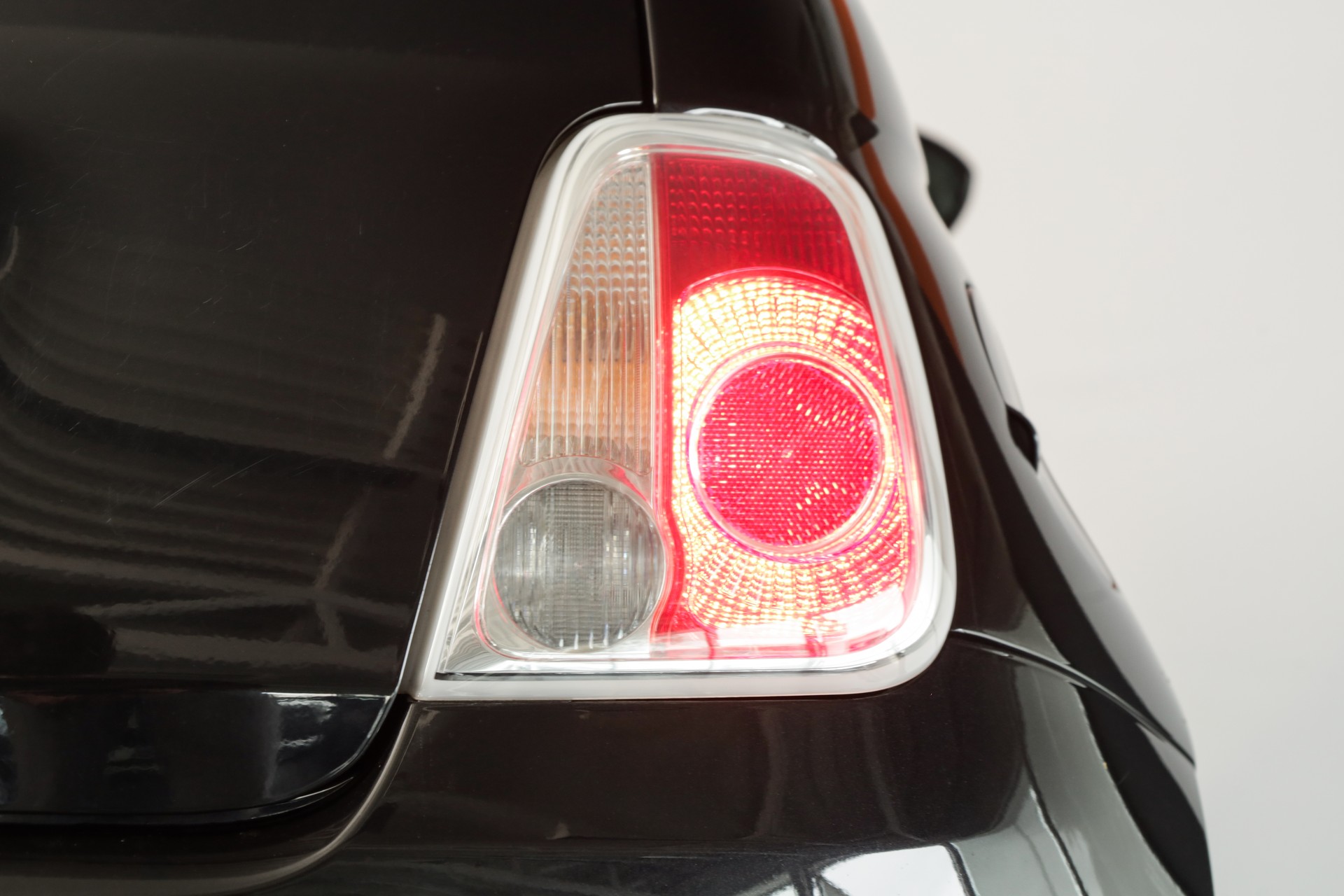 FIAT 500 1.2 Pop • Intérieur bicolore rouge • Radars de recul • Pack Chrome-image-8