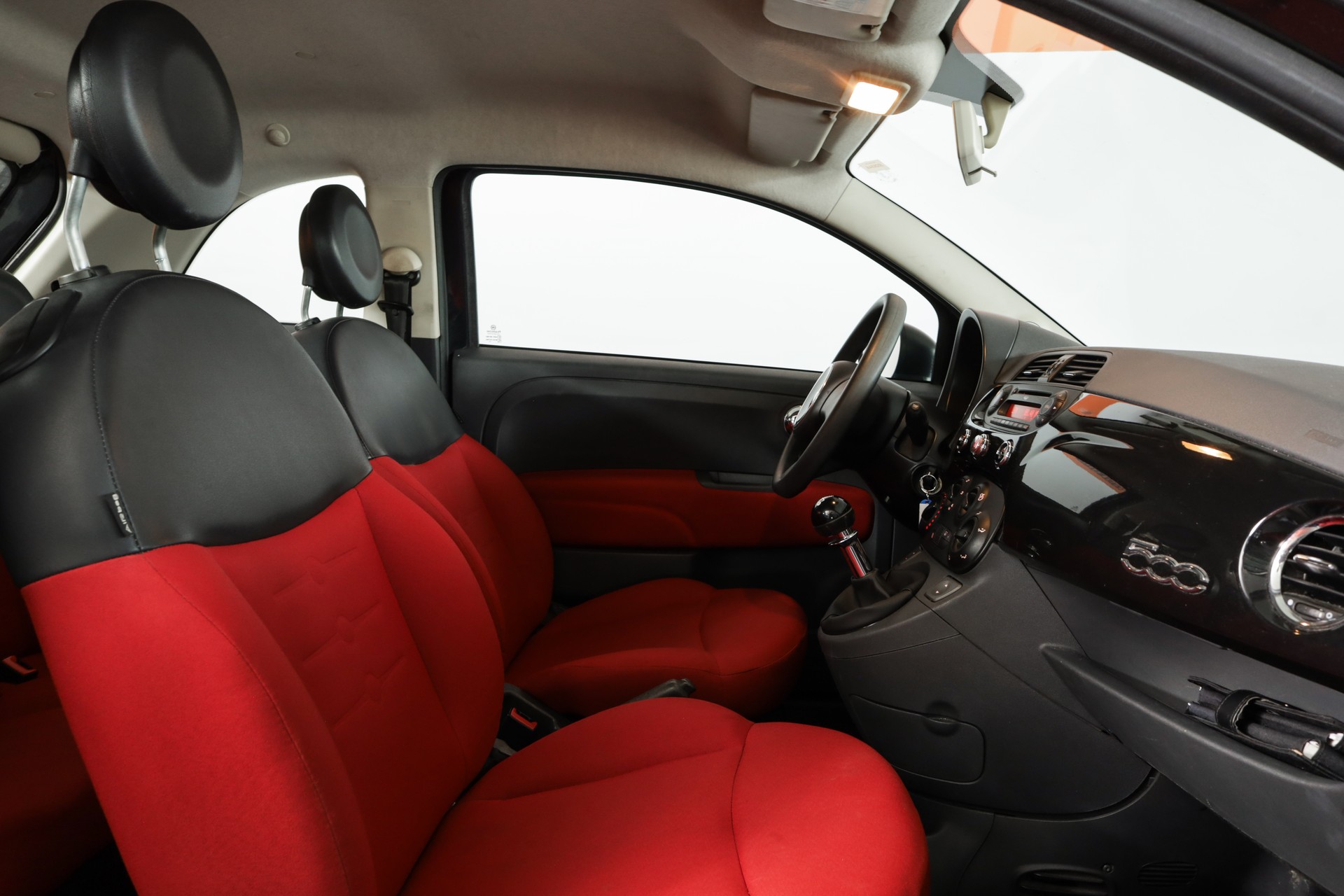 FIAT 500 1.2 Pop • Intérieur bicolore rouge • Radars de recul • Pack Chrome-image-11