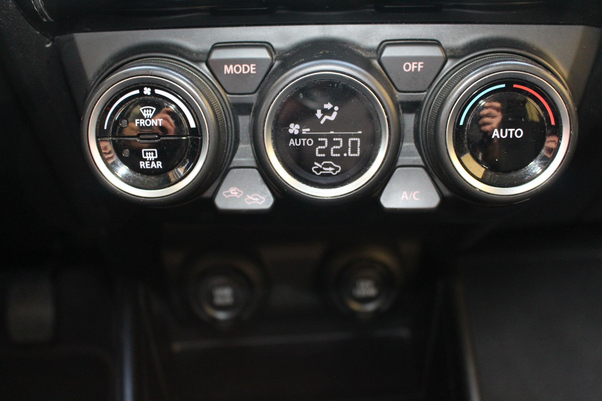 SUZUKI Swift 1.2i 16V SHVS Compact Top Hybrid Allgrip 4x4-image-13