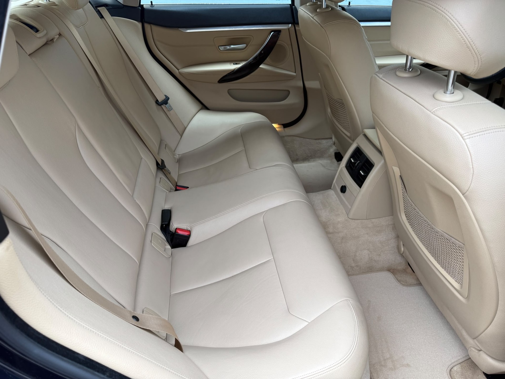BMW 420d Gran Coupé xDrive Luxury Line Steptronic-image-17