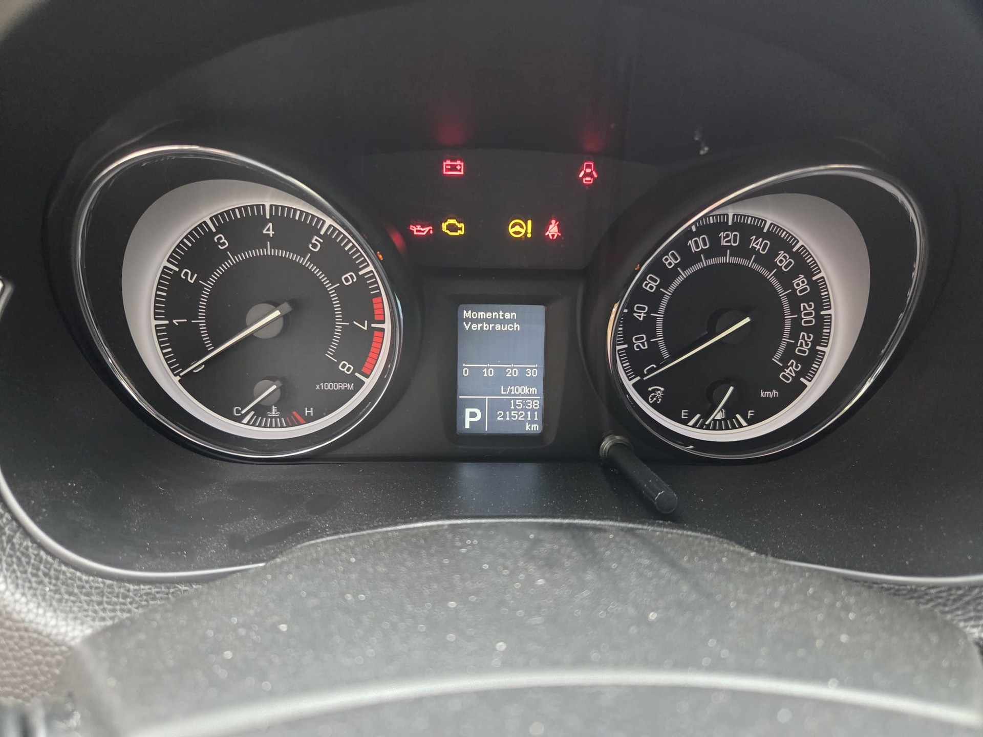 SUZUKI Kizashi 2.4 GL Top 4WD CVT-image-5