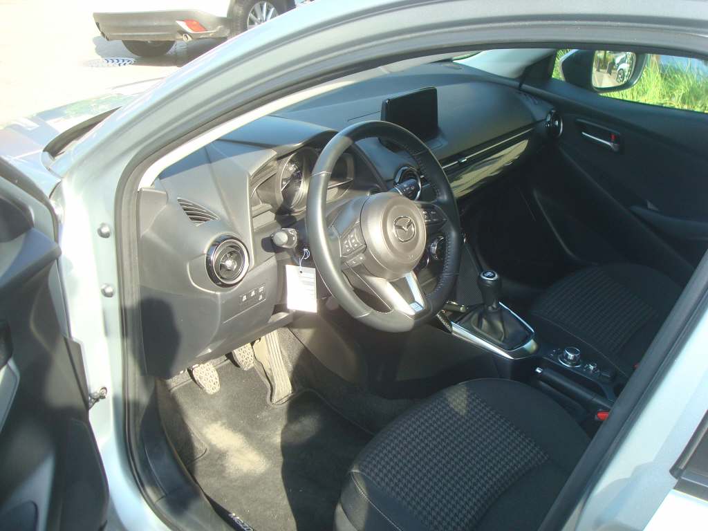 MAZDA 2 1.5 90 Ambition Plus-image-3