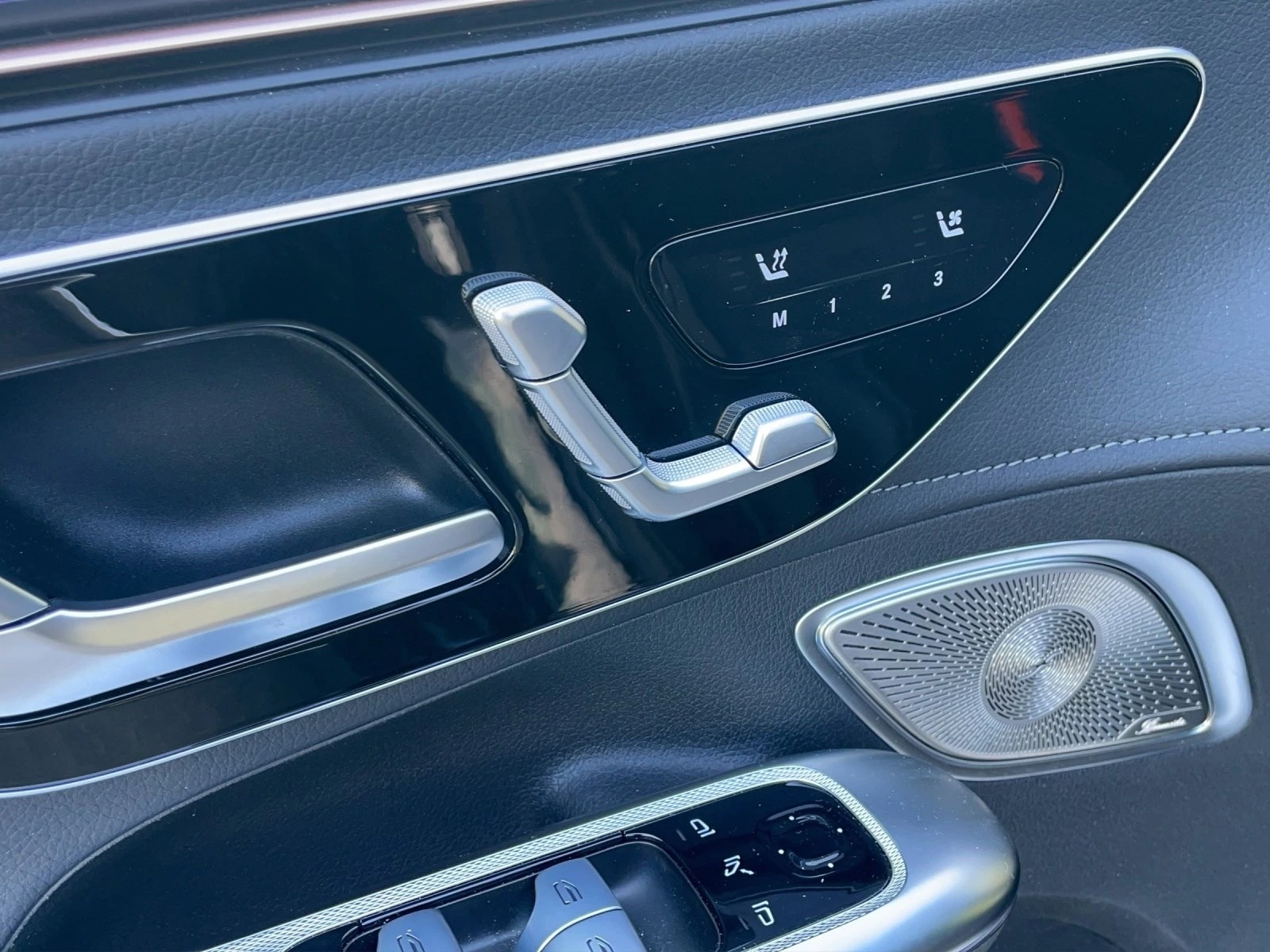 MERCEDES-BENZ EQE 350+-image-13