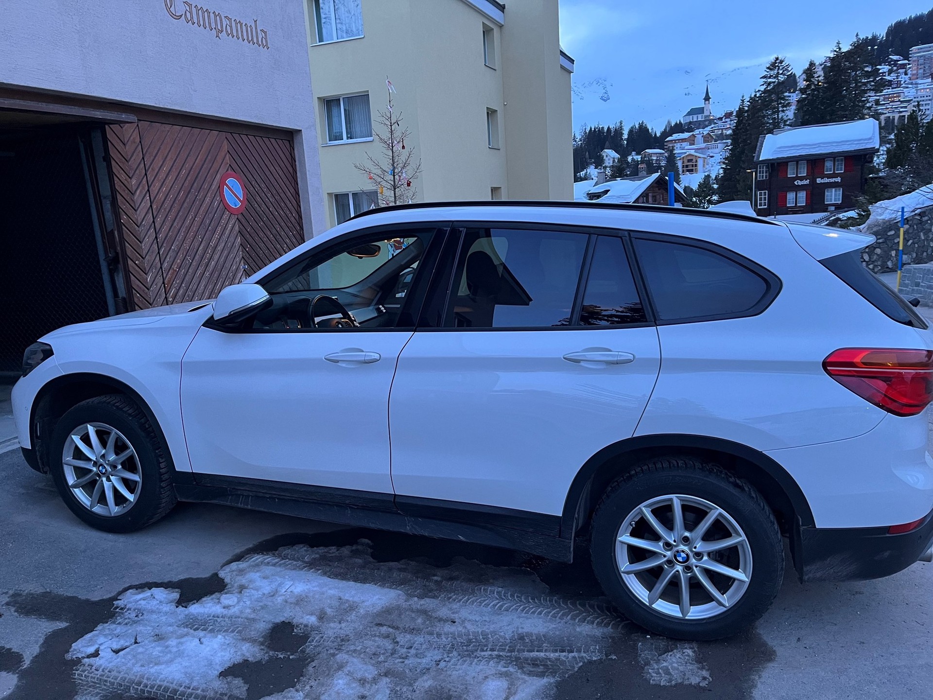 BMW X1 xDrive 18d-image-1