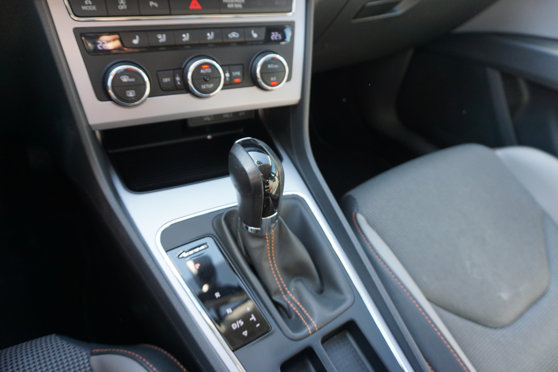 SEAT Leon ST 1.8 TSI X-Perience 4Drive DSG-image-11