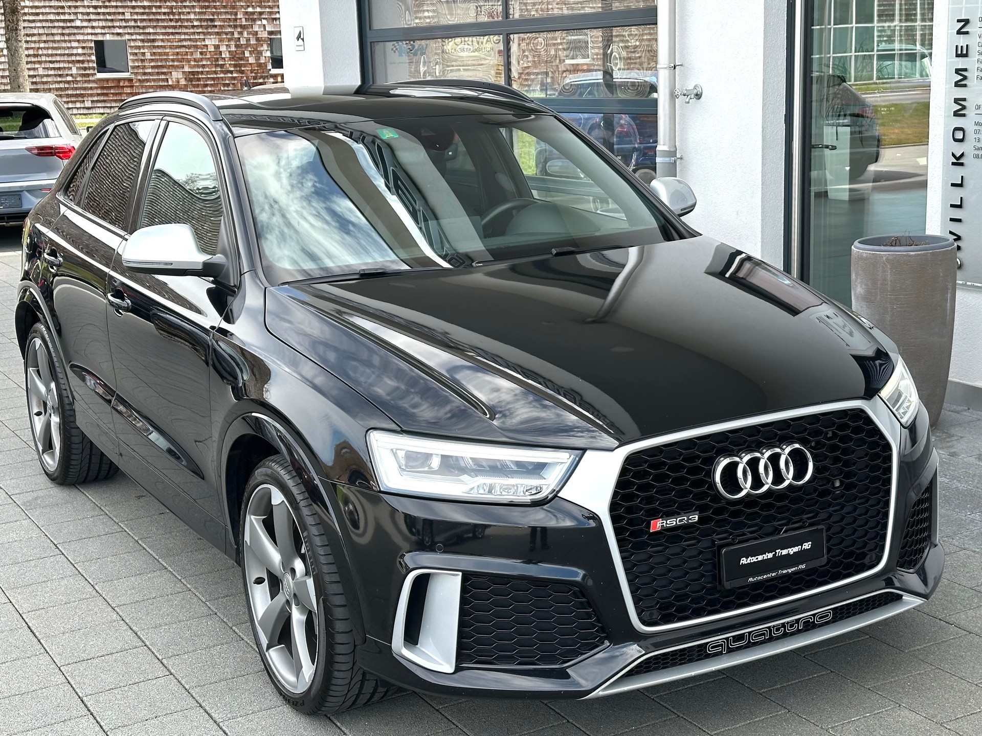 AUDI RS Q3 2.5 TFSI performance quattro S-tronic