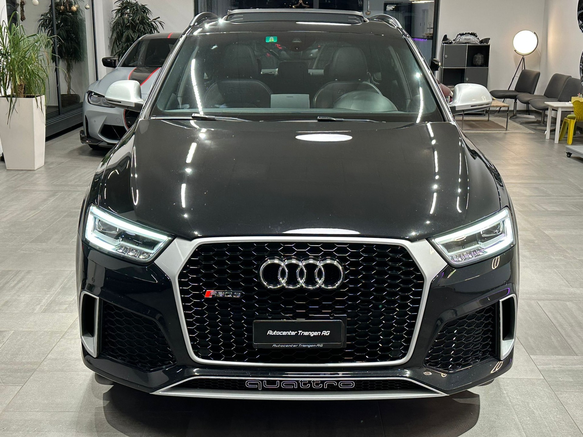 AUDI RS Q3 2.5 TFSI performance quattro S-tronic-image-3