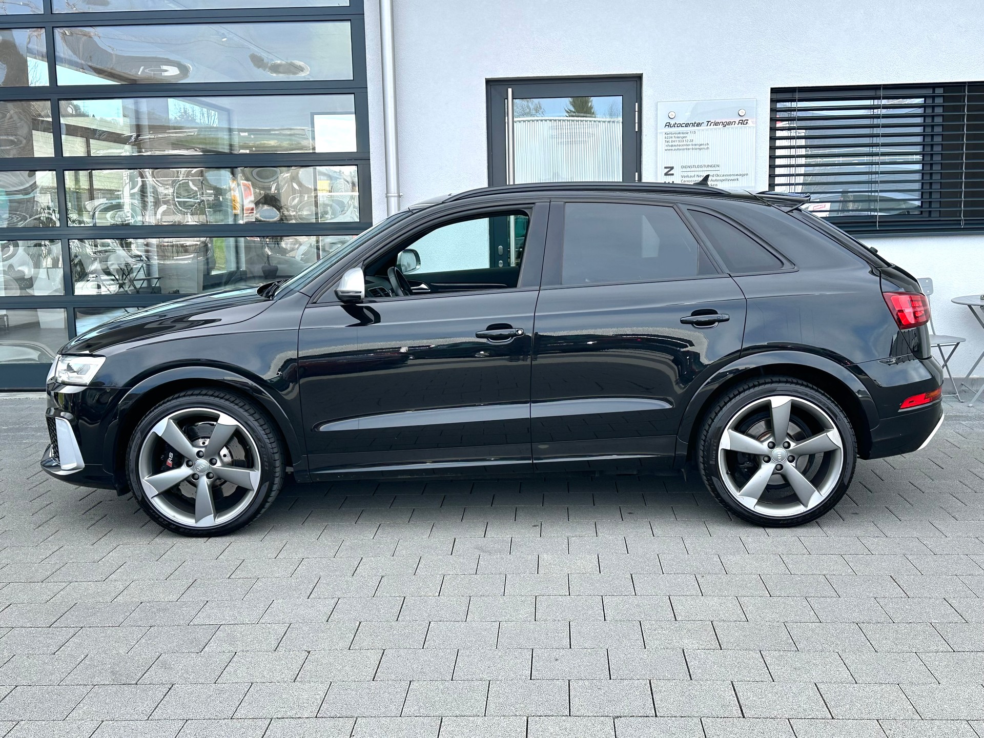 AUDI RS Q3 2.5 TFSI performance quattro S-tronic-image-7