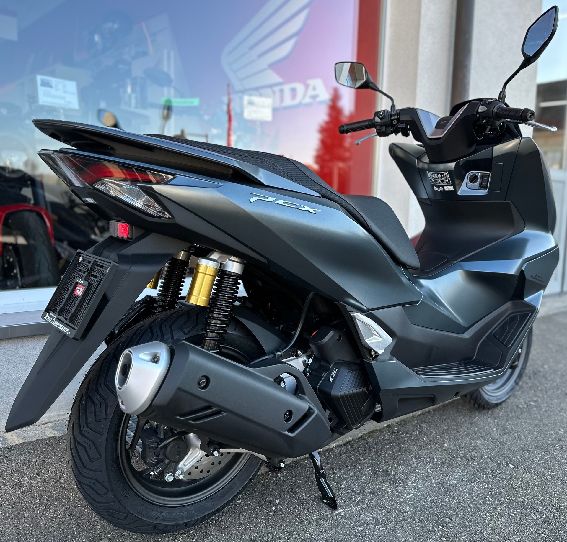 HONDA PCX 125 DX - TFT Konnektivität-showroom-element-3