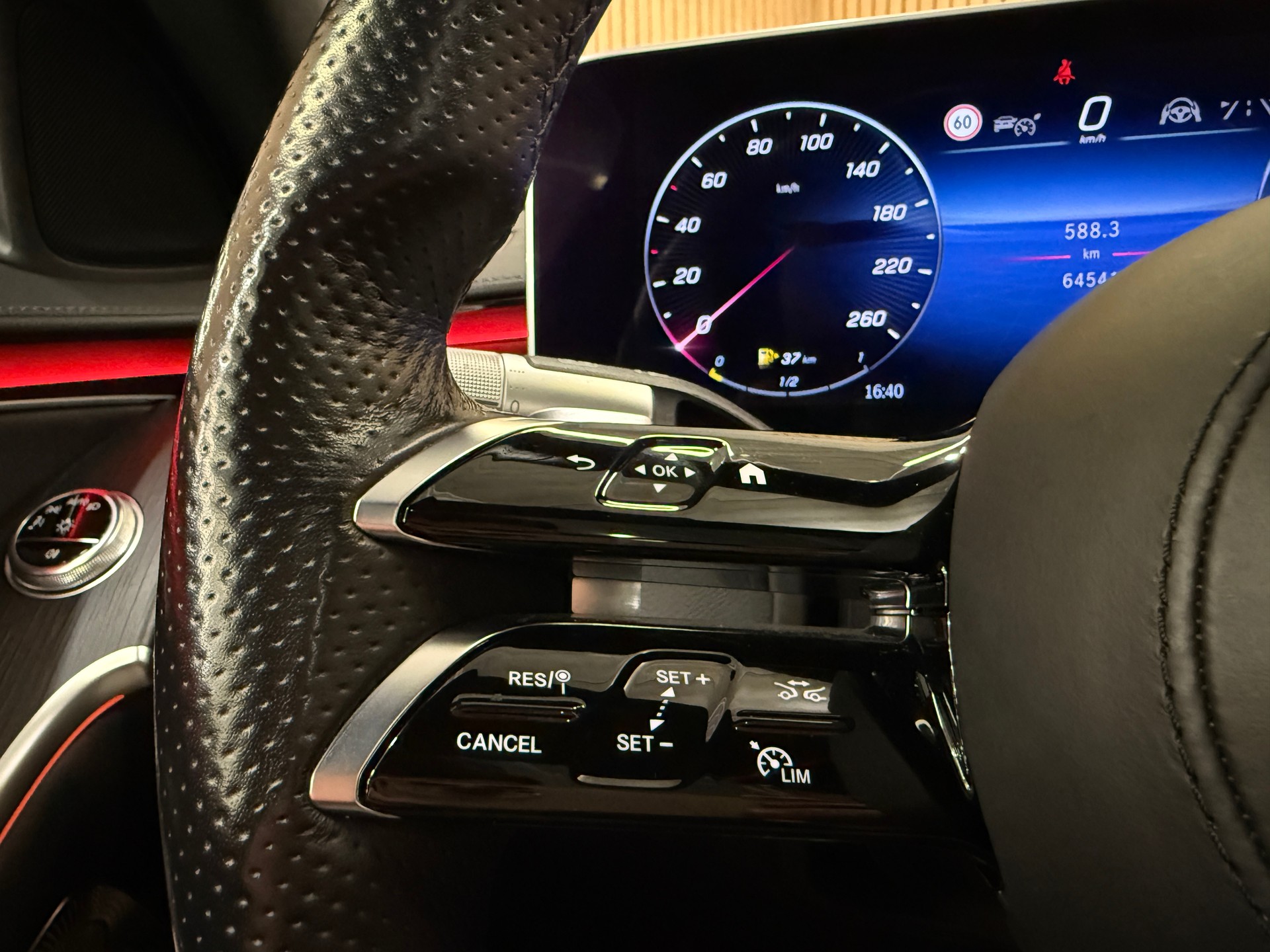 MERCEDES-BENZ S 350 d 4Matic AMG Line 9G-Tronic-image-10