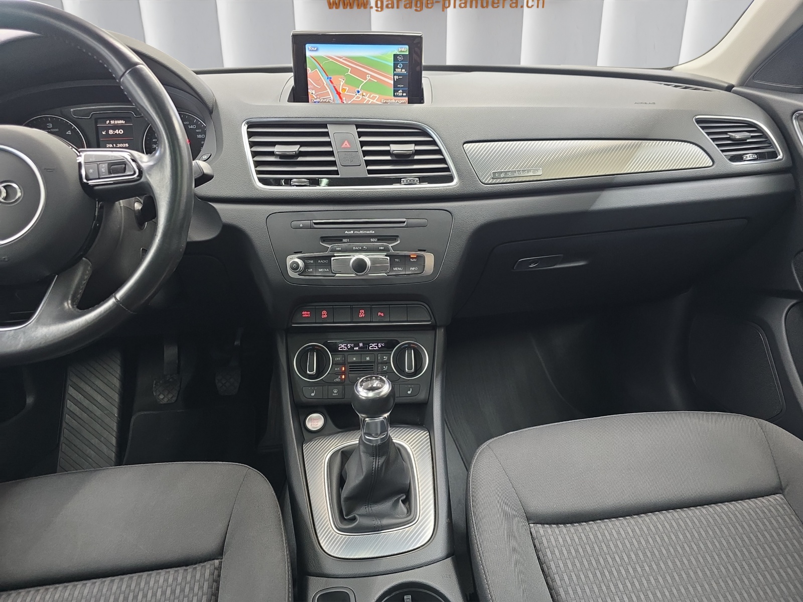 AUDI Q3 2.0 TDI 150 Design quattro-image-9