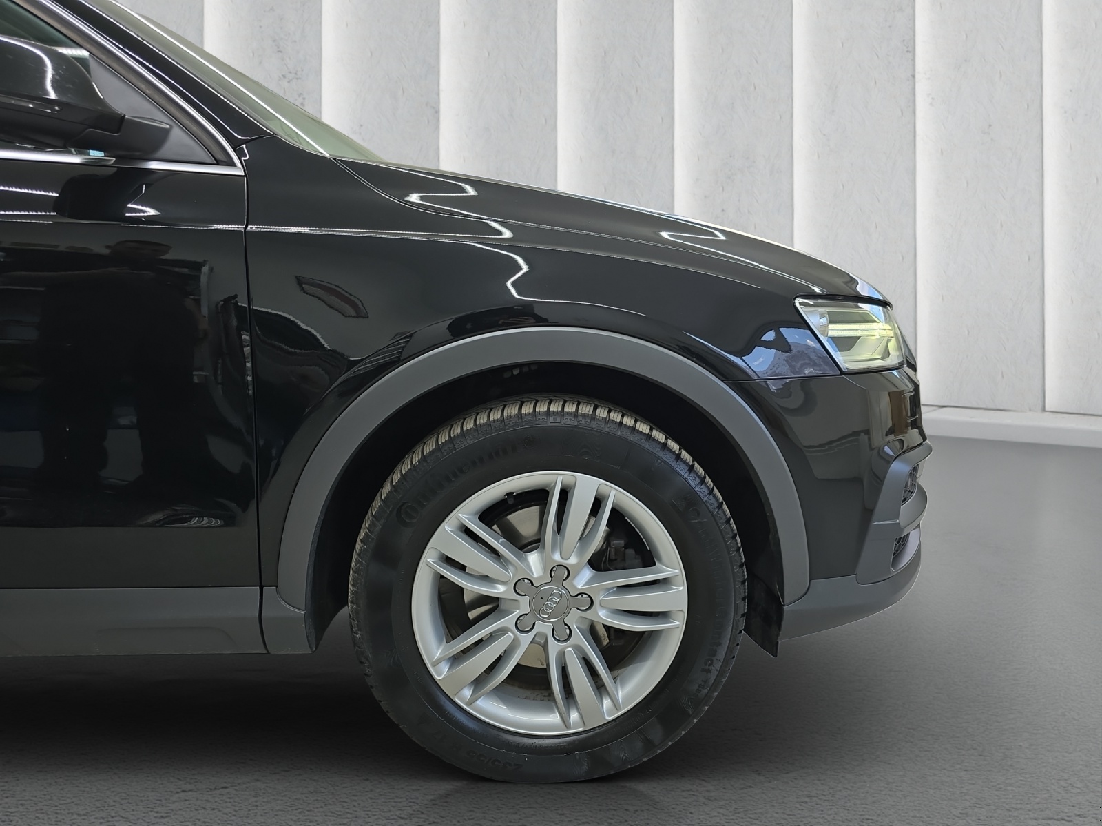 AUDI Q3 2.0 TDI 150 Design quattro-image-15