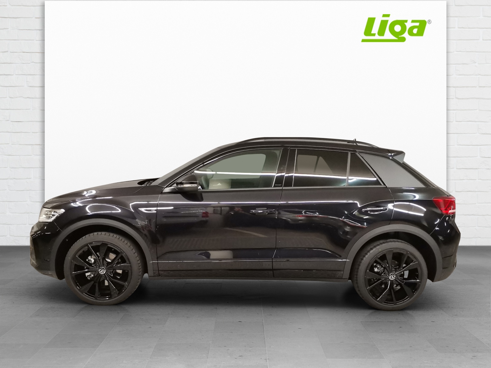 VW T-Roc 2.0 TSI R-Line DSG 4motion-image-0