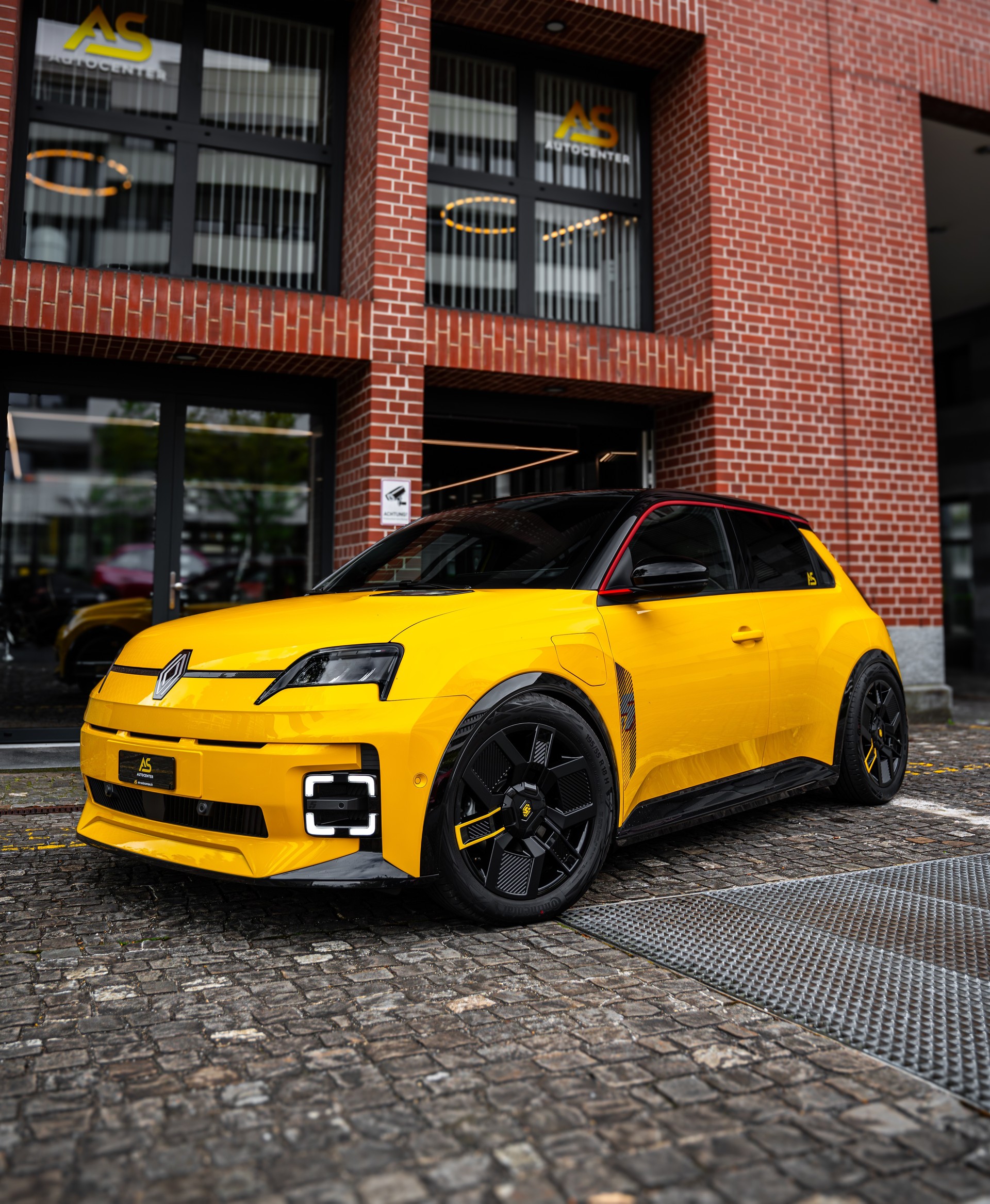 RENAULT R5 E-Tech Comfort Range 52 kWh Iconic Five | KW Tieferlegung