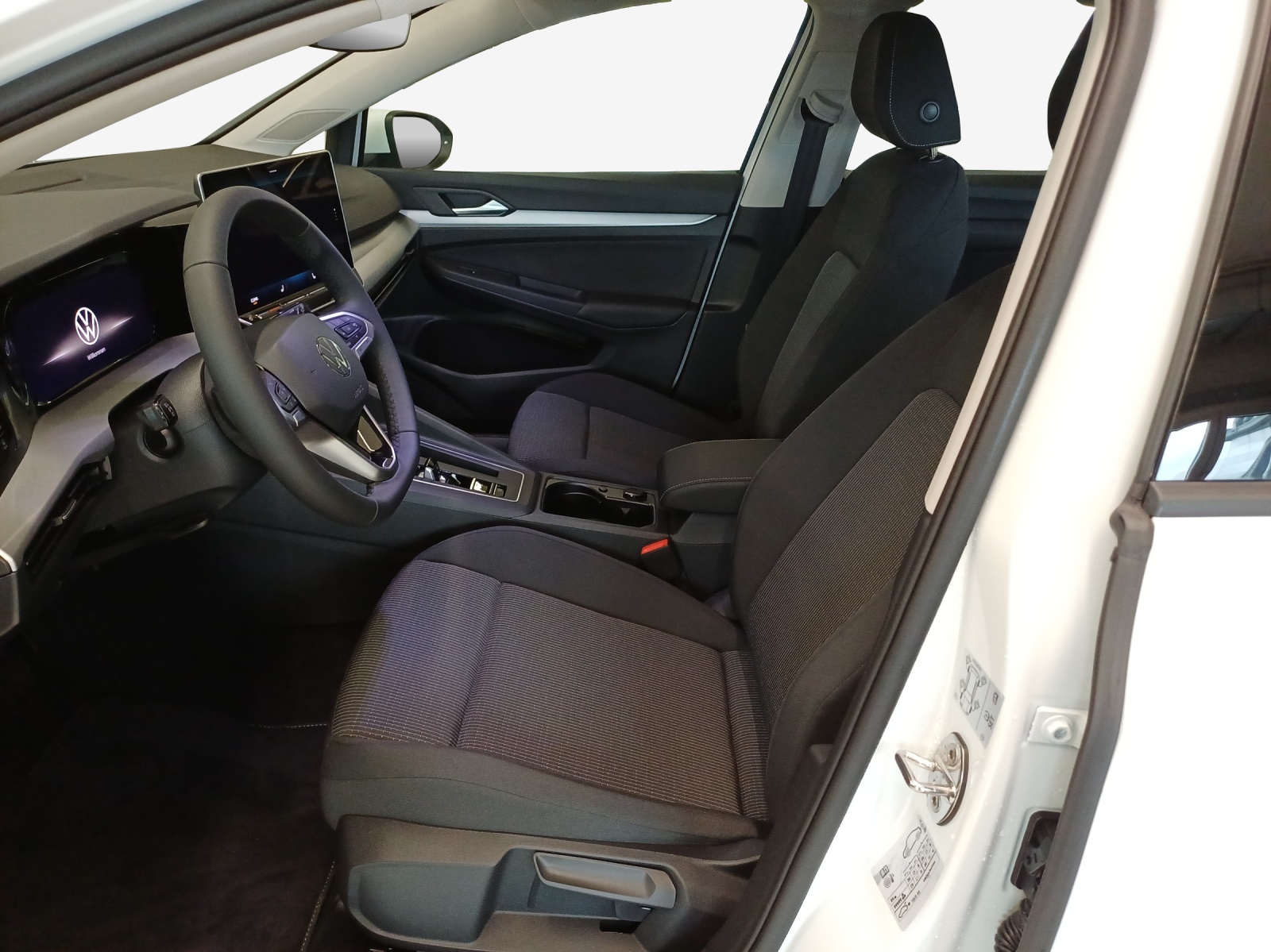 VW Golf 1.5 e TSI mHEV Basis DSG-image-7