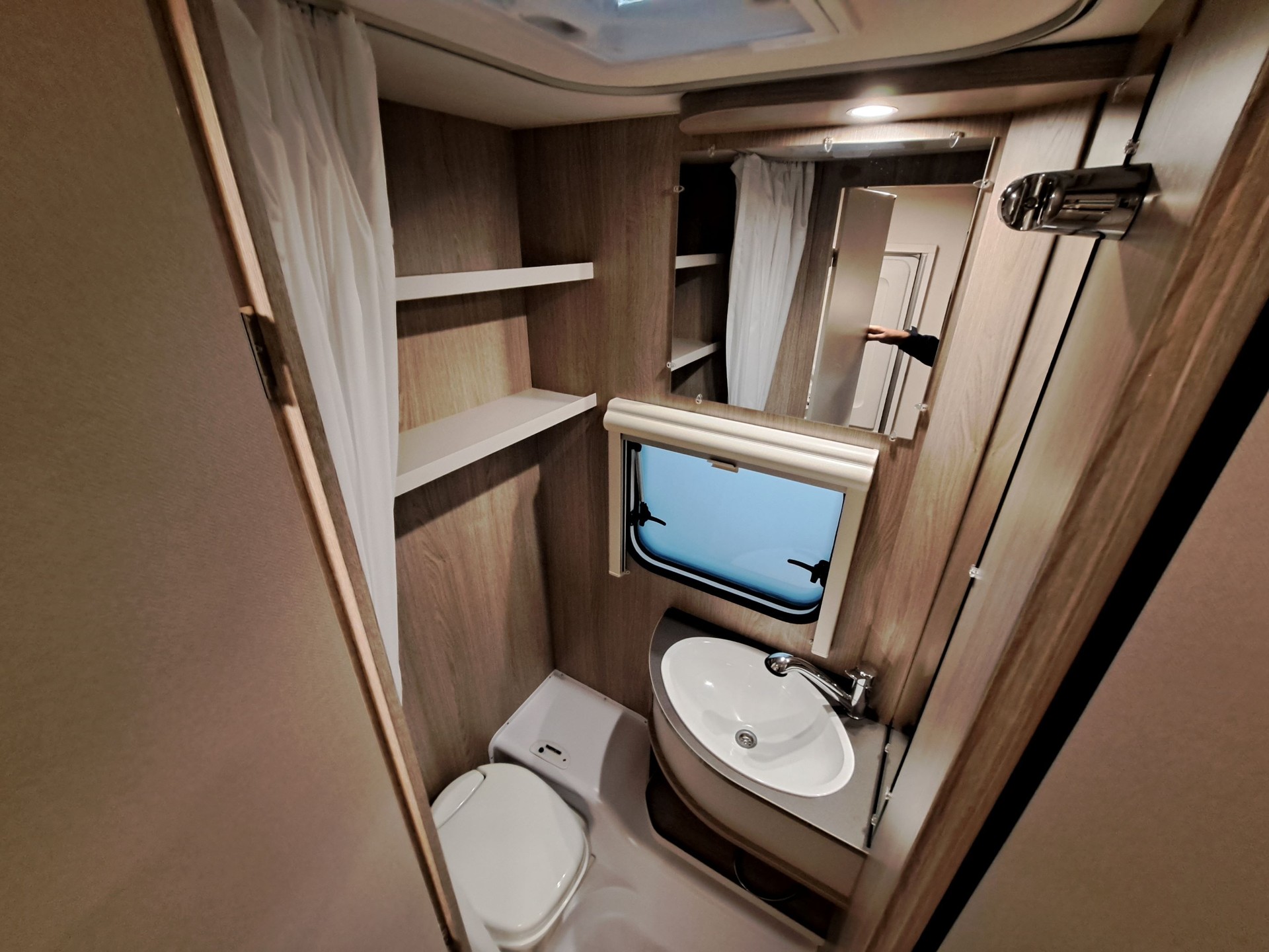 BÜRSTNER Premio Life 490 TK-image-5