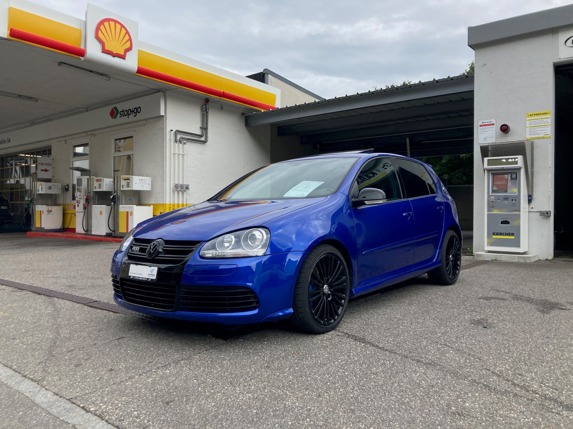 VW Golf R32 4Motion-image-0
