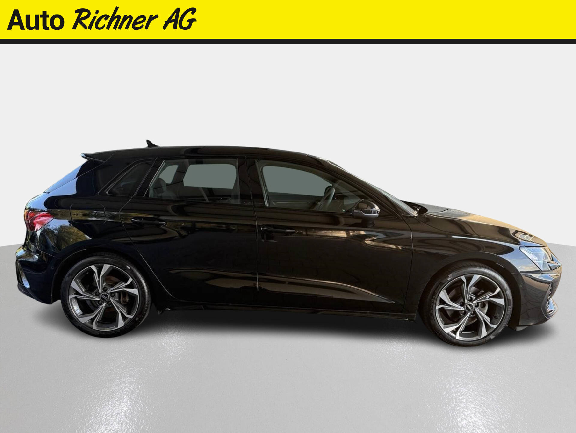 AUDI A3 Sportback 1.5 35 TFSI S Line S-Tronic-image-2