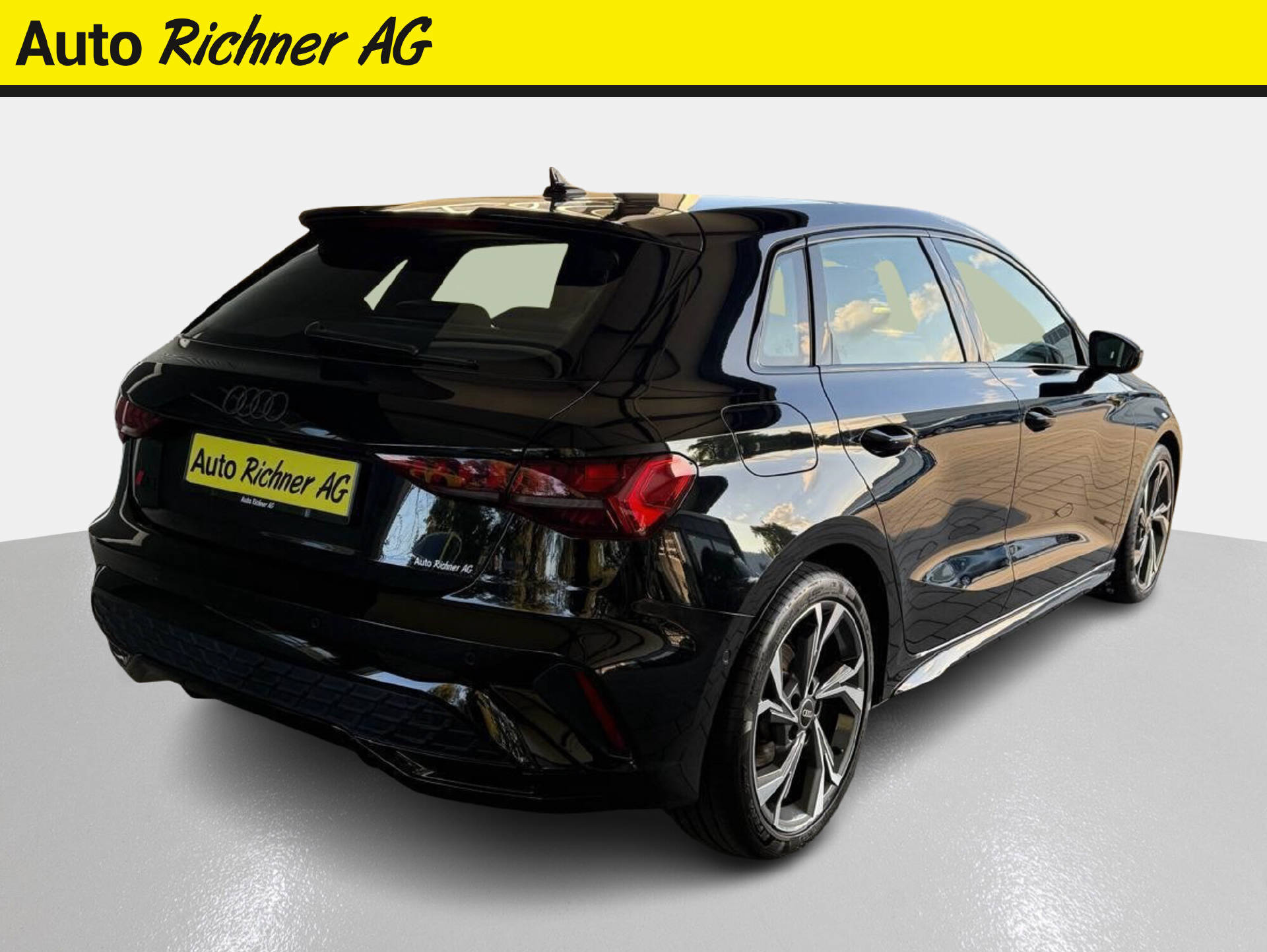 AUDI A3 Sportback 1.5 35 TFSI S Line S-Tronic-image-3