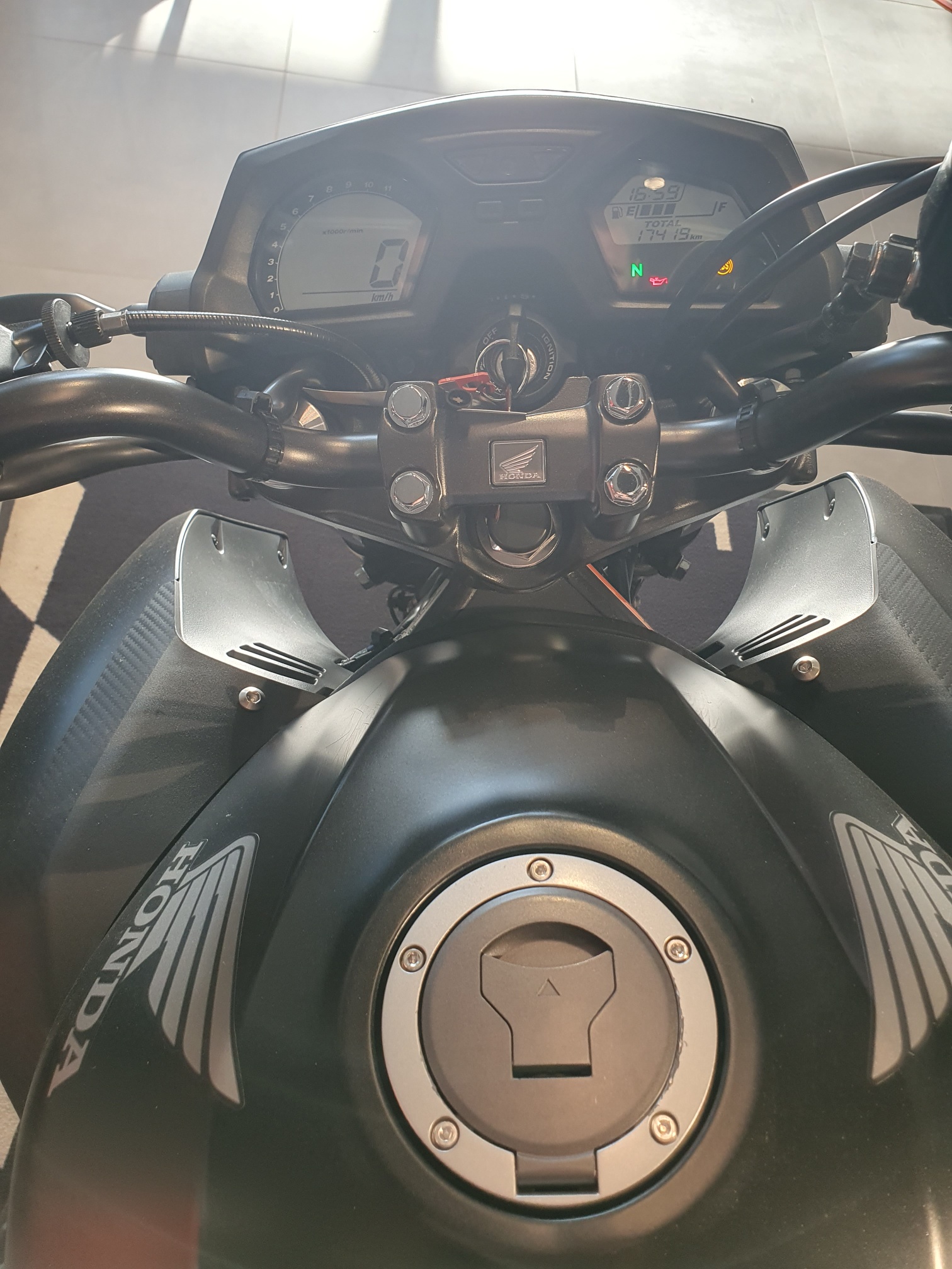 HONDA CB 650 F ABS-image-8