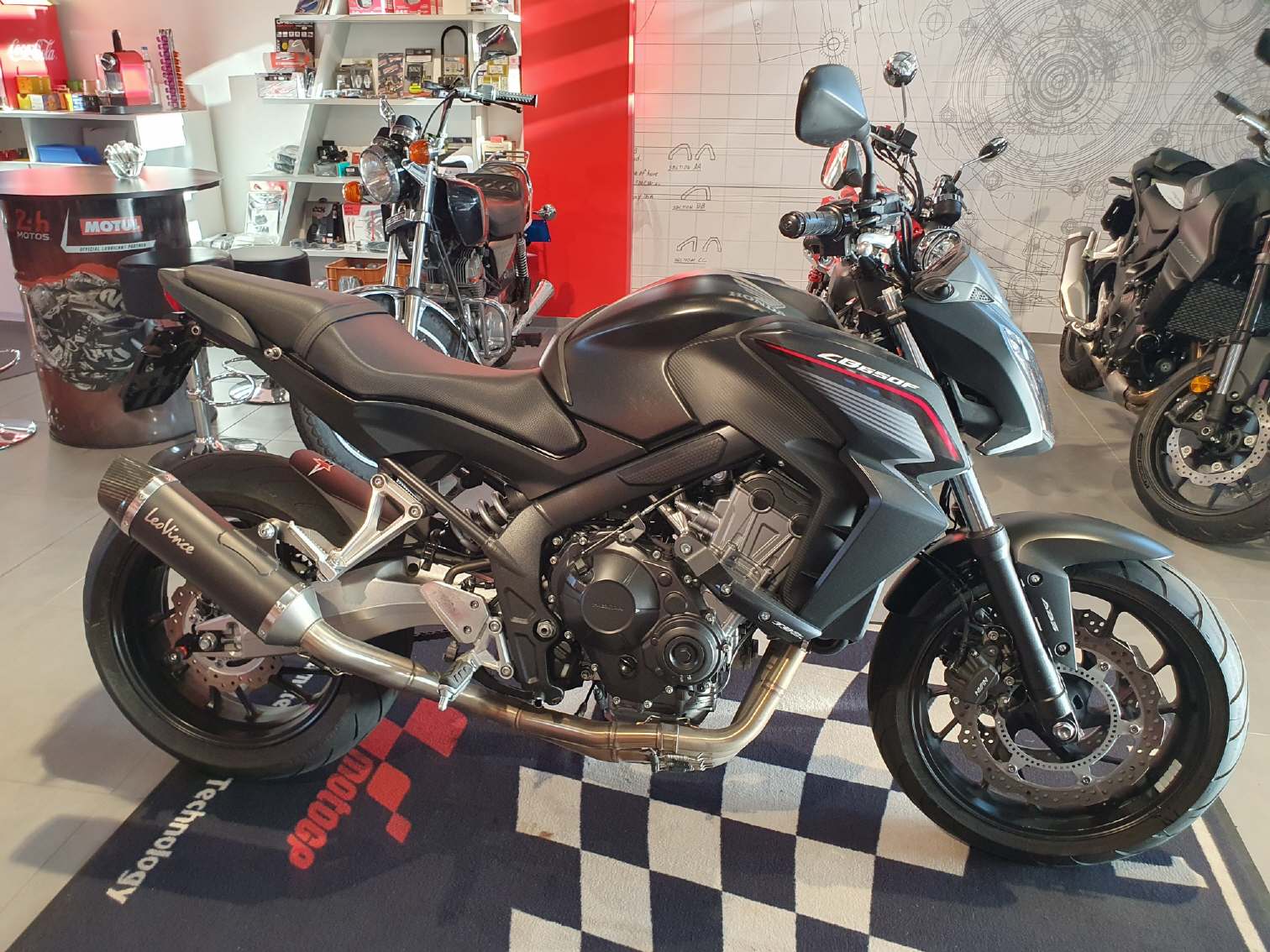 HONDA CB 650 F ABS-showroom-element-2