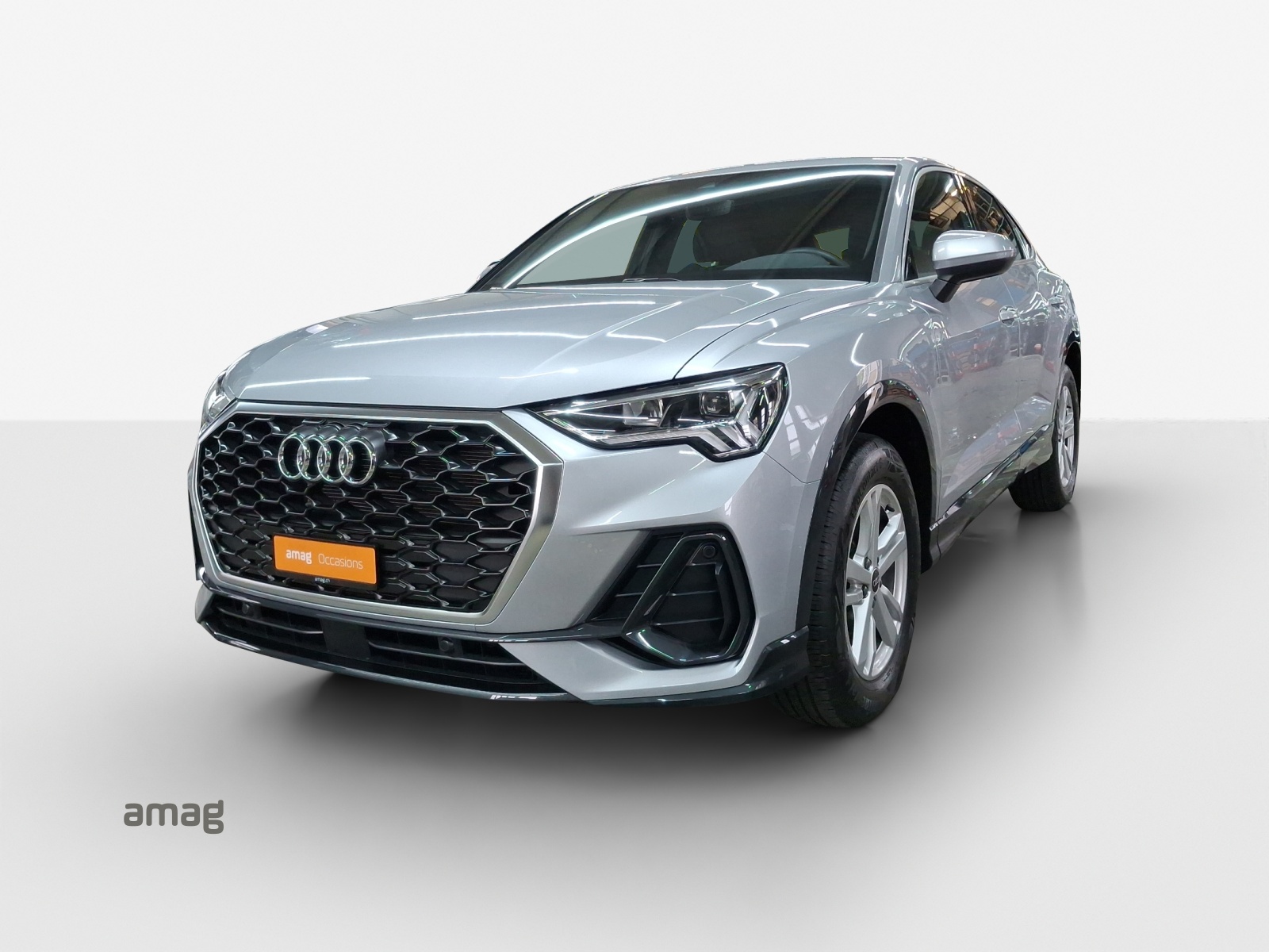 AUDI Q3 Sportback 35 TFSI Attraction S-tronic-image-0