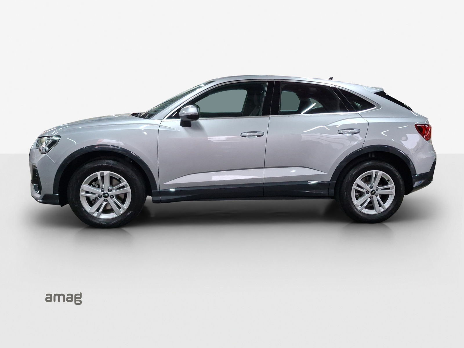 AUDI Q3 Sportback 35 TFSI Attraction S-tronic-image-1