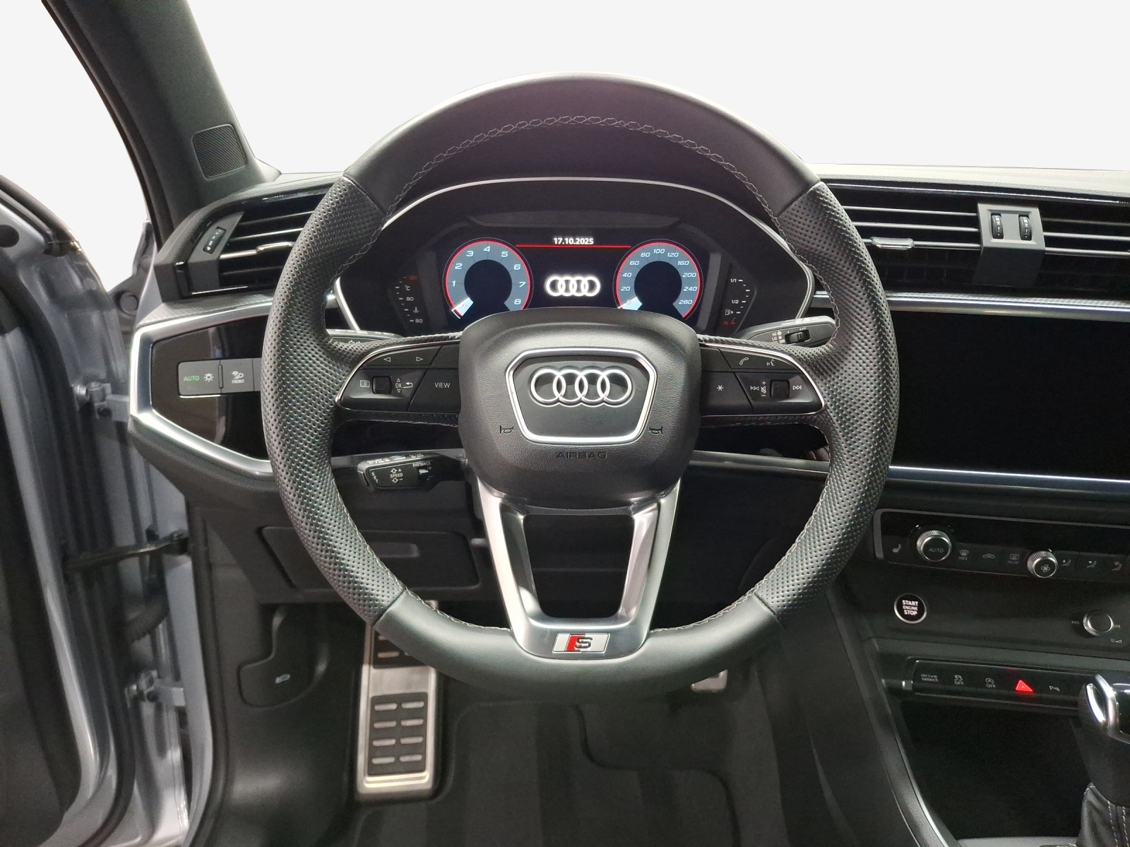 AUDI Q3 Sportback 35 TFSI Attraction S-tronic-image-9