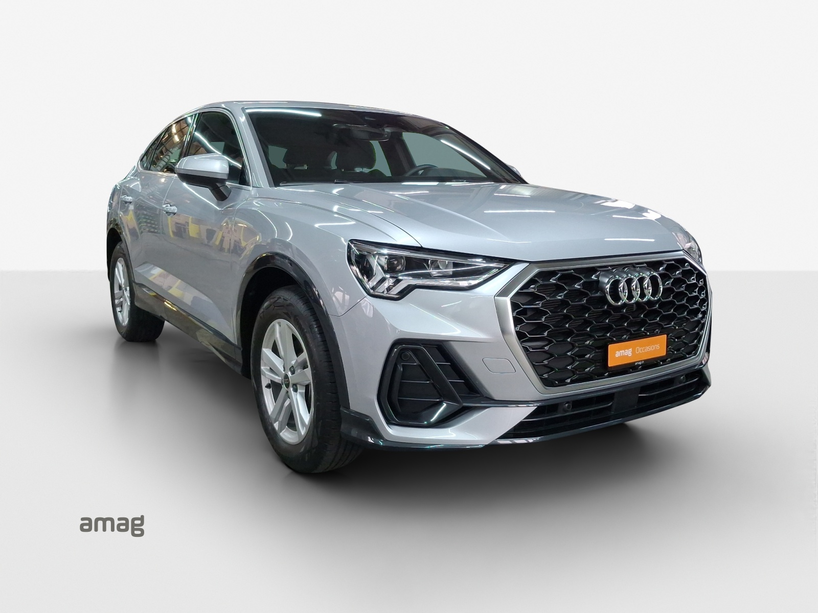 AUDI Q3 Sportback 35 TFSI Attraction S-tronic-image-5