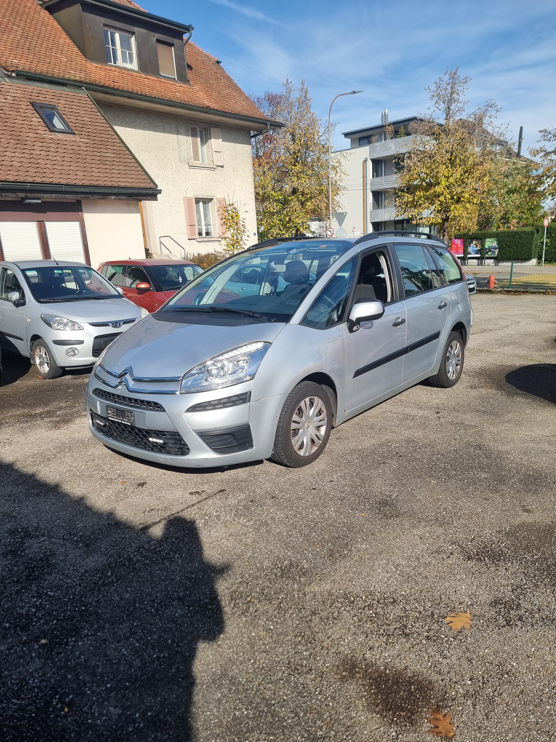 CITROEN Grand C4 Picasso 1.6i 16V Attraction-image-0