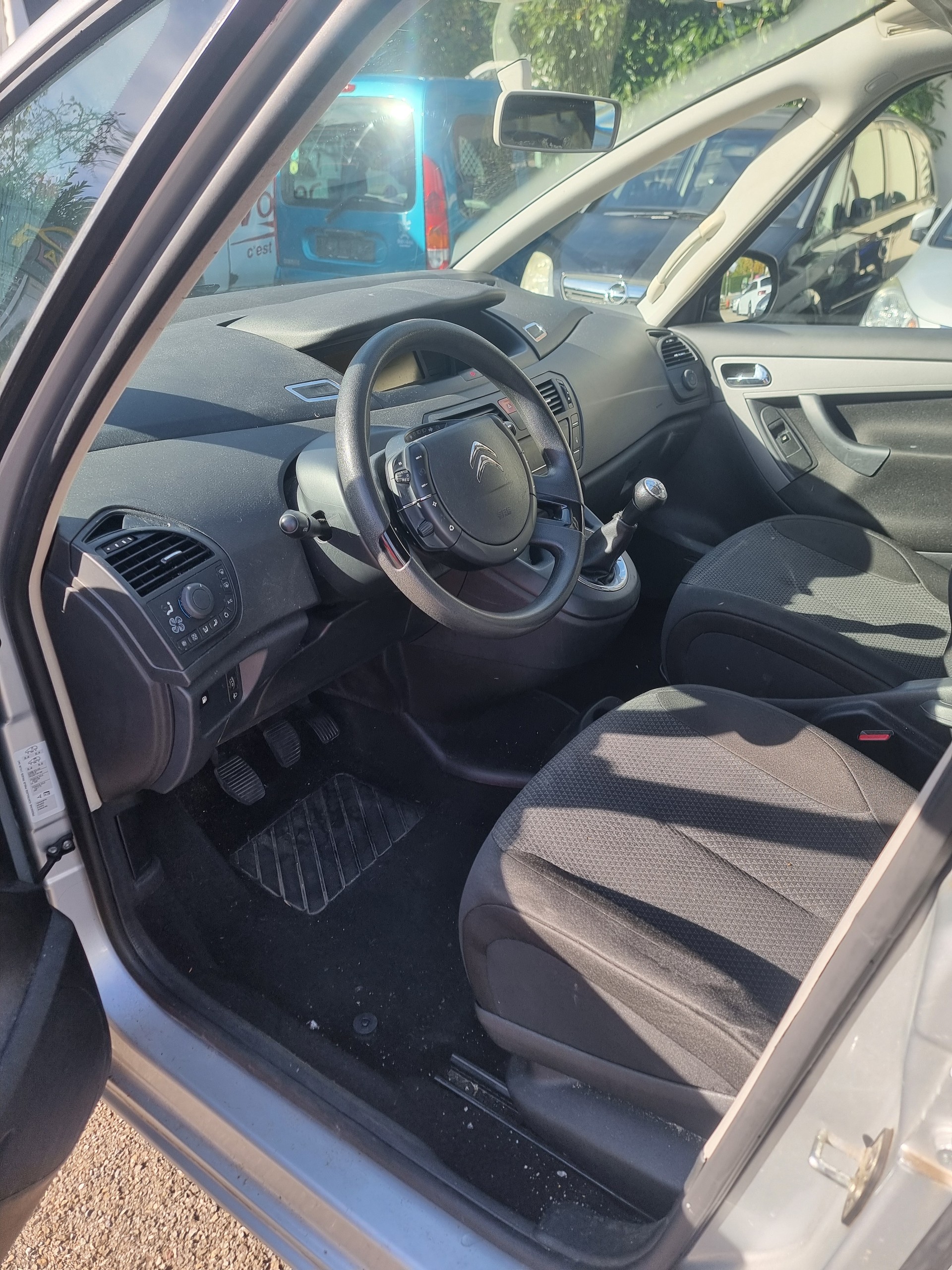 CITROEN Grand C4 Picasso 1.6i 16V Attraction-image-8