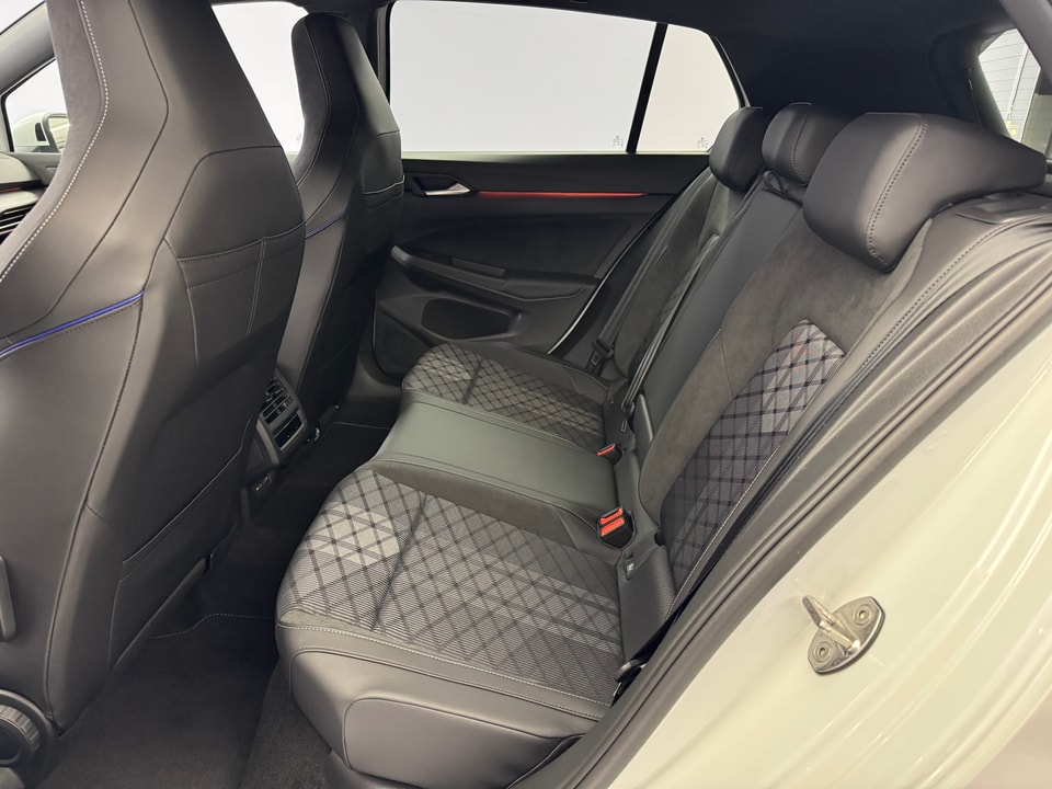 Golf VIII 1.5 eTSI R-Line DSG