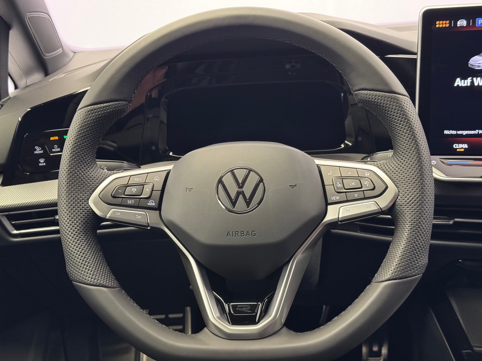 Golf VIII 1.5 eTSI R-Line DSG