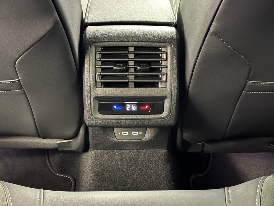 Golf VIII 1.5 eTSI R-Line DSG