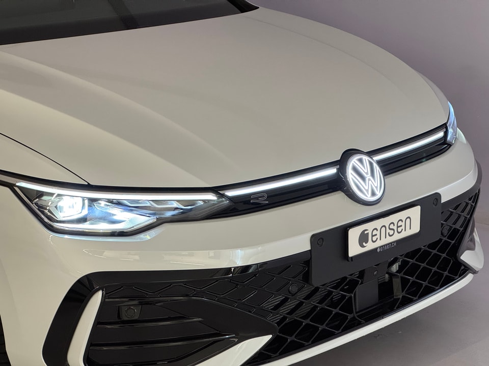 Golf VIII 1.5 eTSI R-Line DSG
