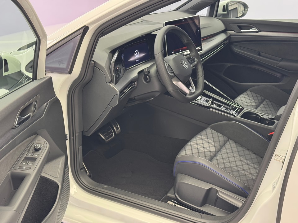 Golf VIII 1.5 eTSI R-Line DSG