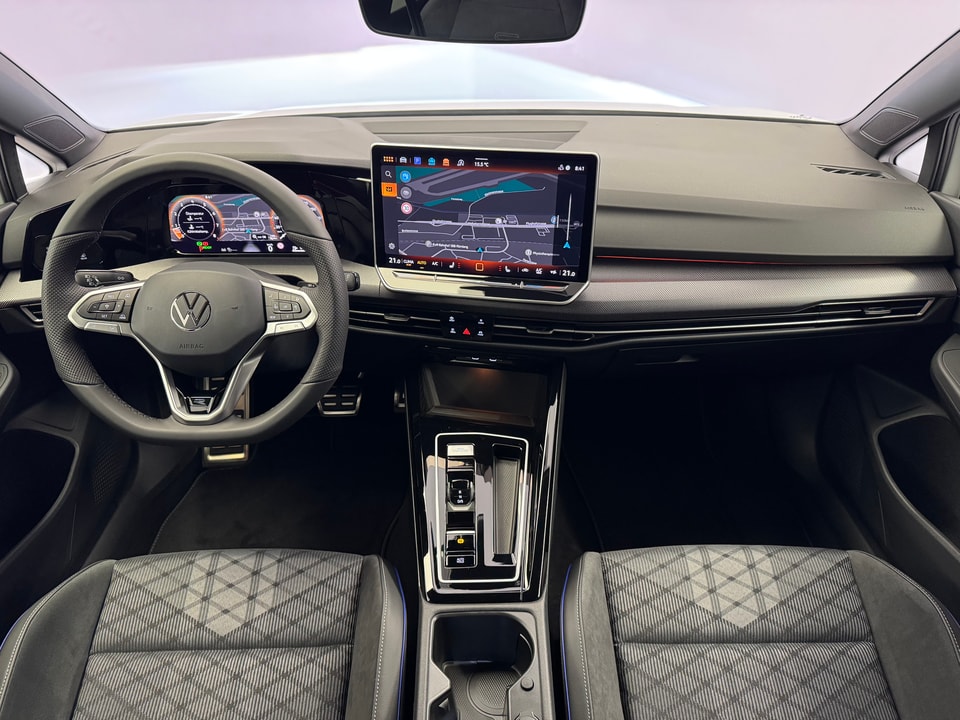 Golf VIII 1.5 eTSI R-Line DSG